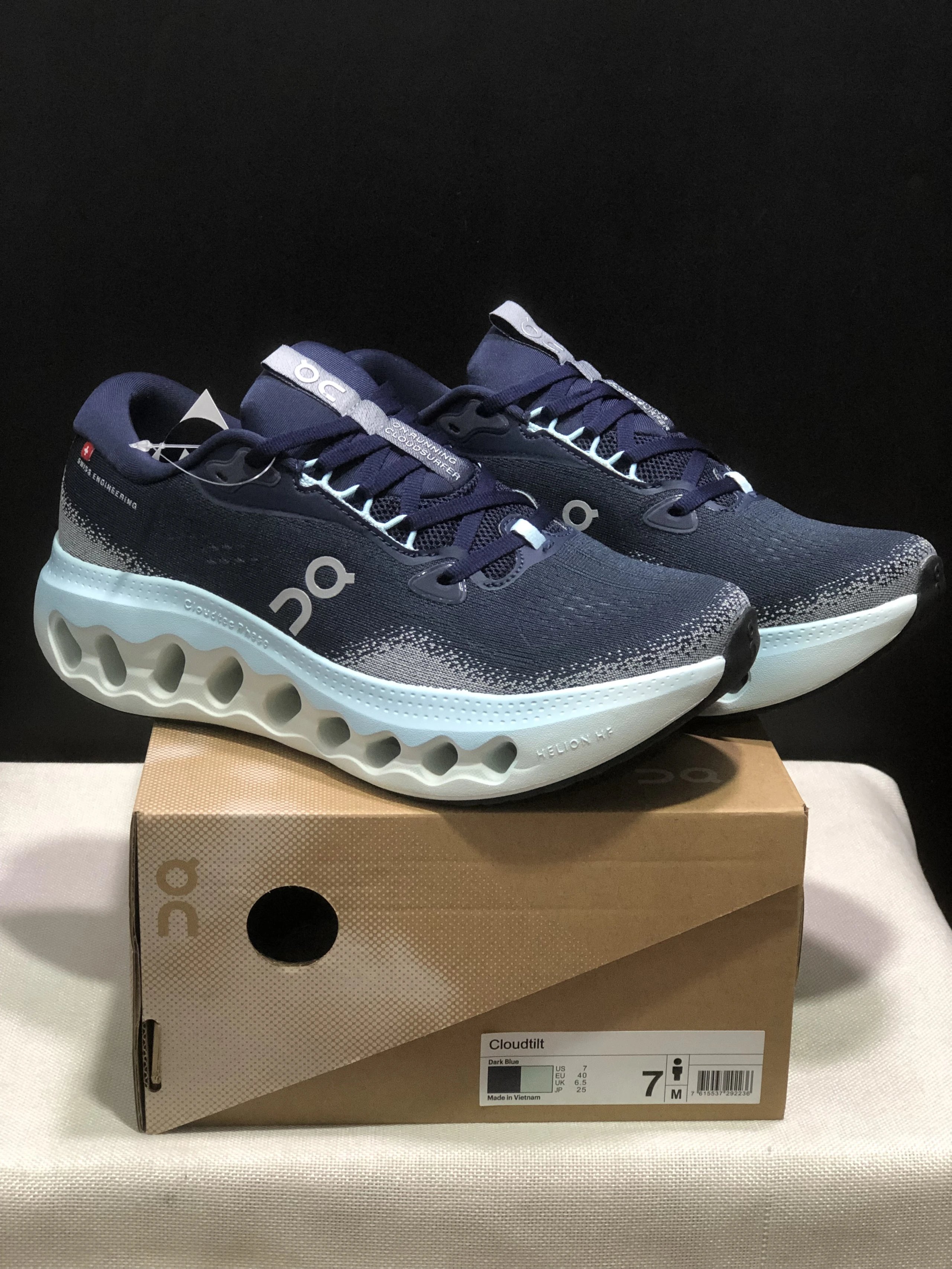 On Cloudtilt and Cloudsurfer 3 running shoes — 18