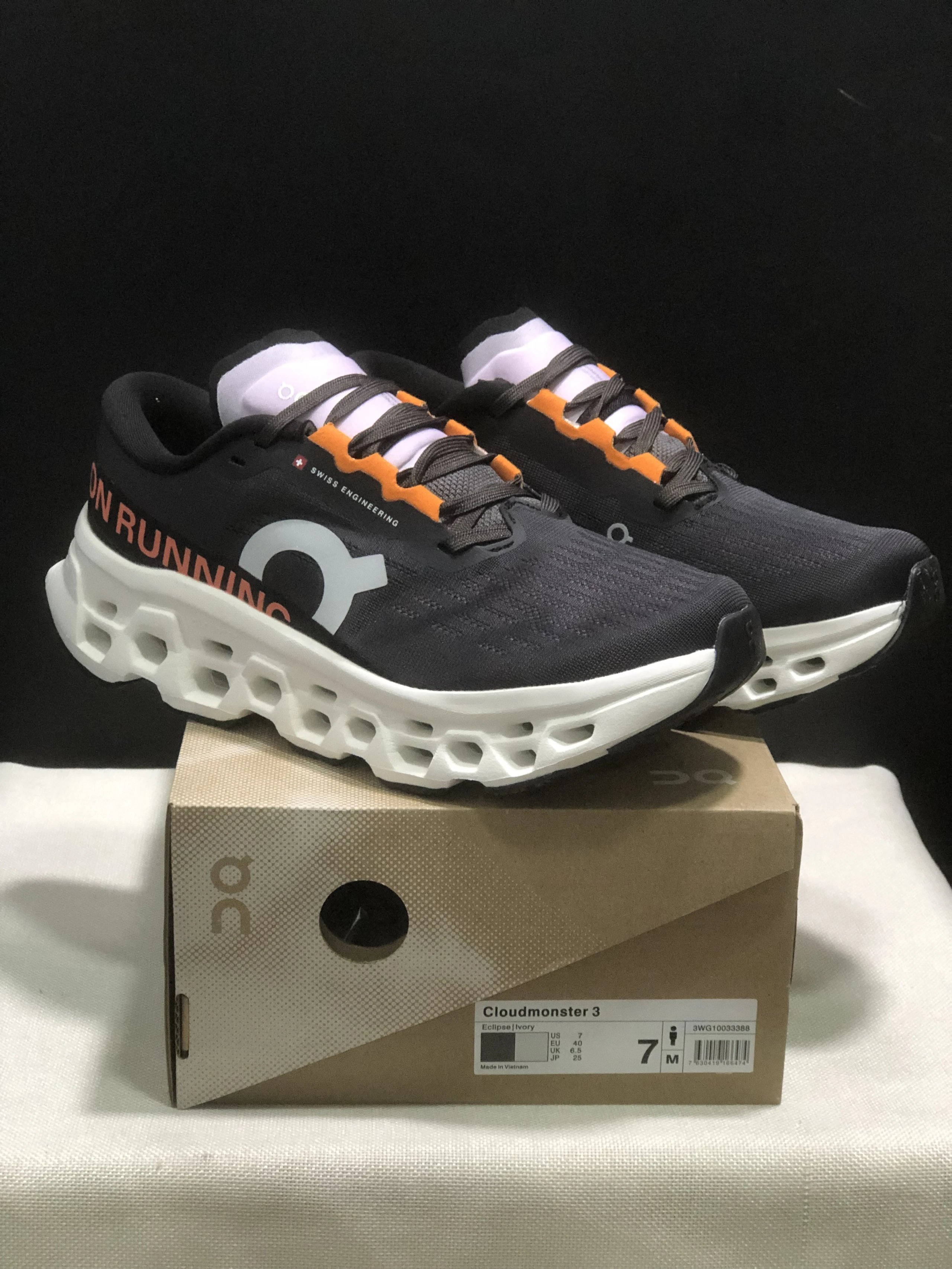 On Sneakers Cloudmonster 3 — 12