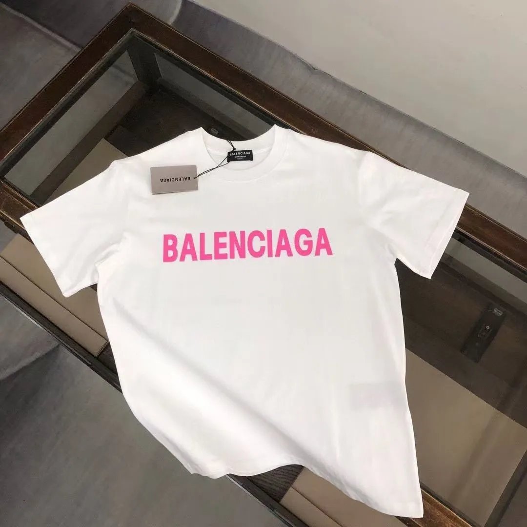 Burberry T-Shirts Short Sleeve Graphic T-Shirt — 03