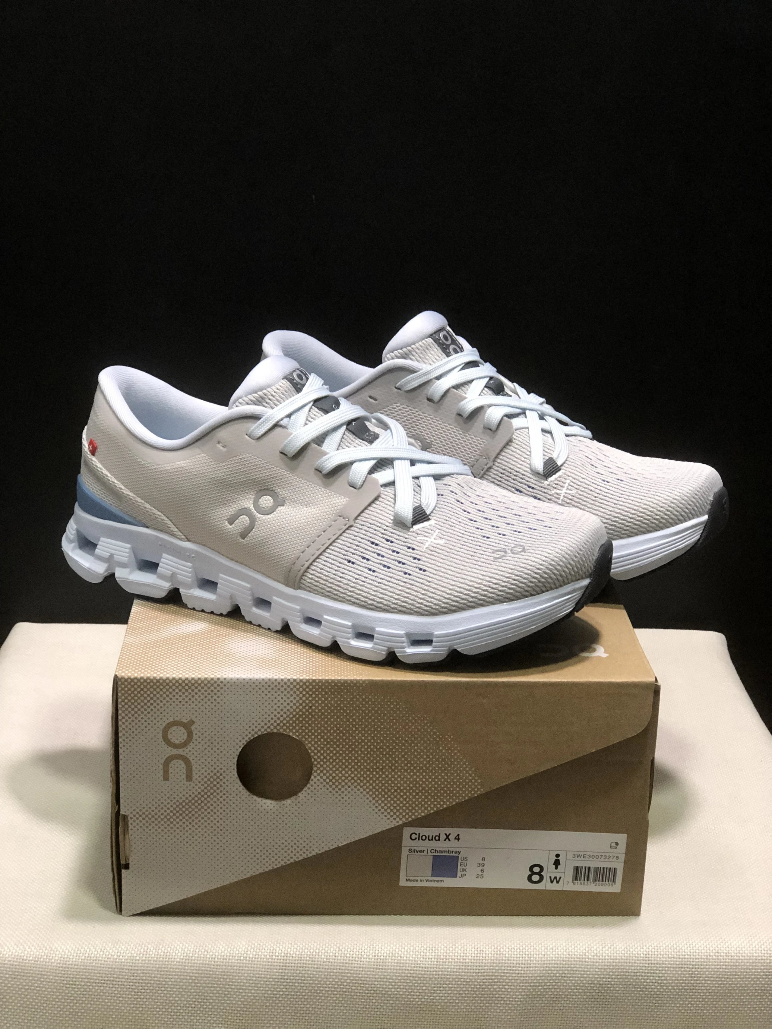On Sneakers Cloud X 4 — 15