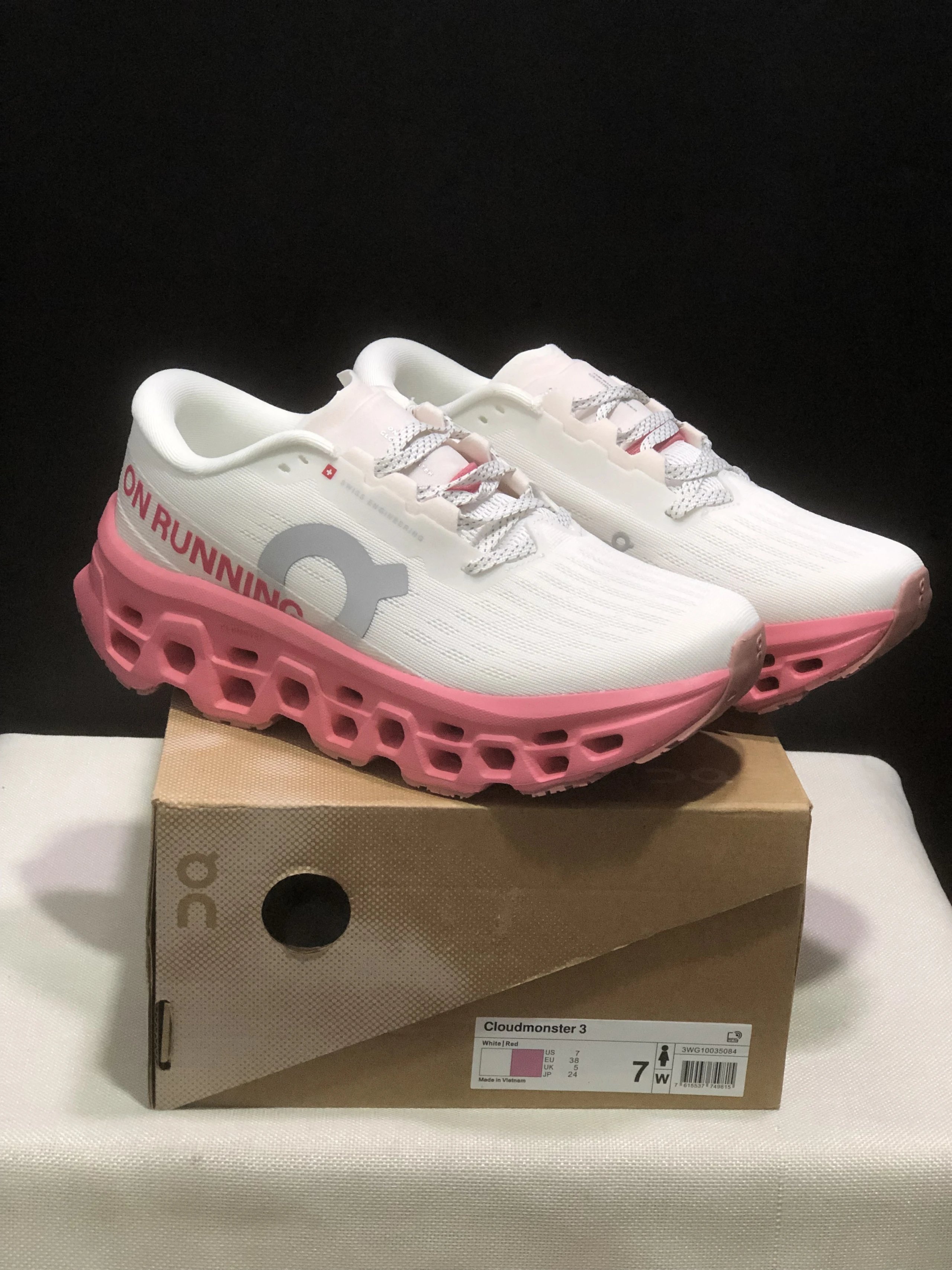 On Sneakers Cloudmonster 3 — 17