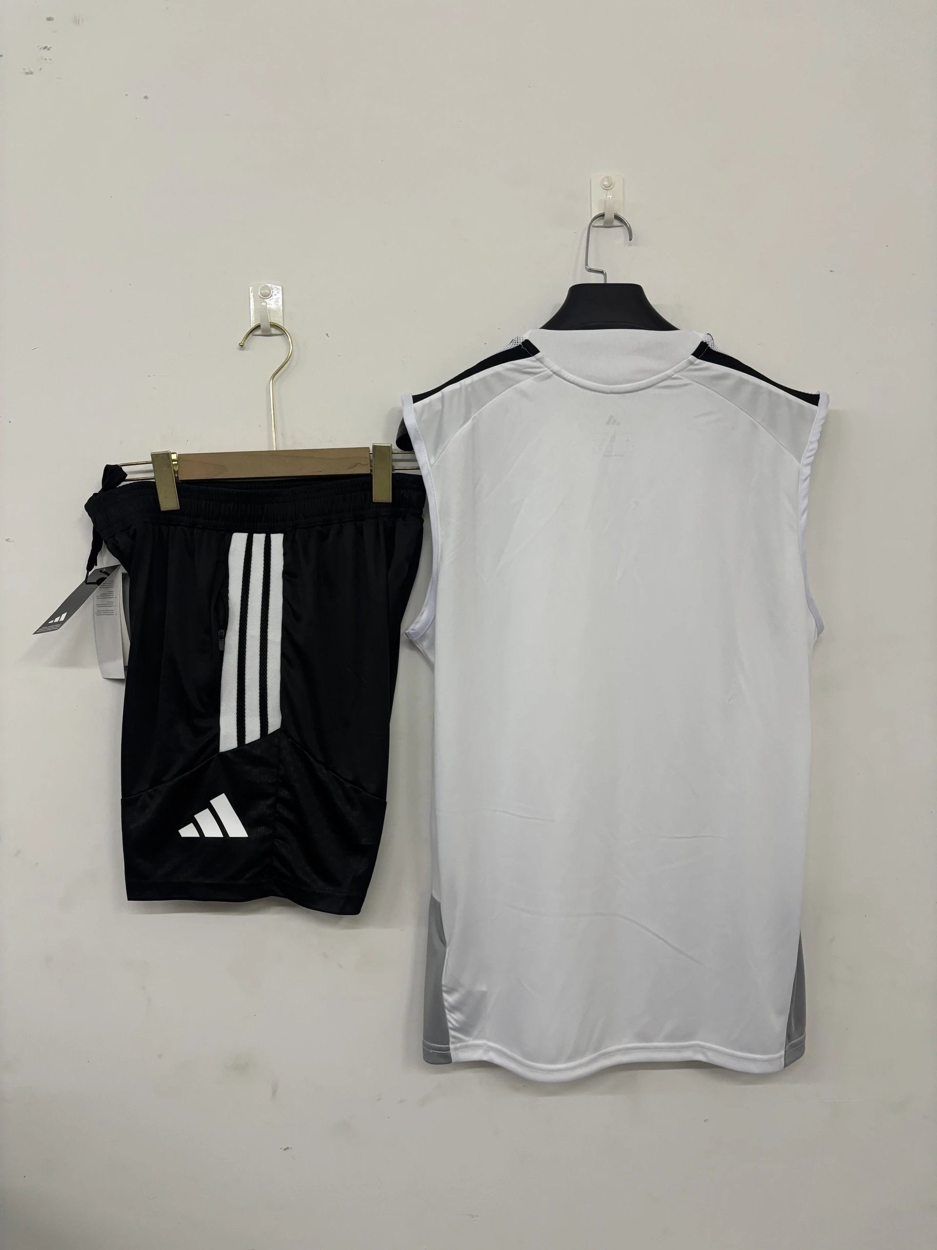 adidas Matching Sets Football training vest and shorts set image 12
