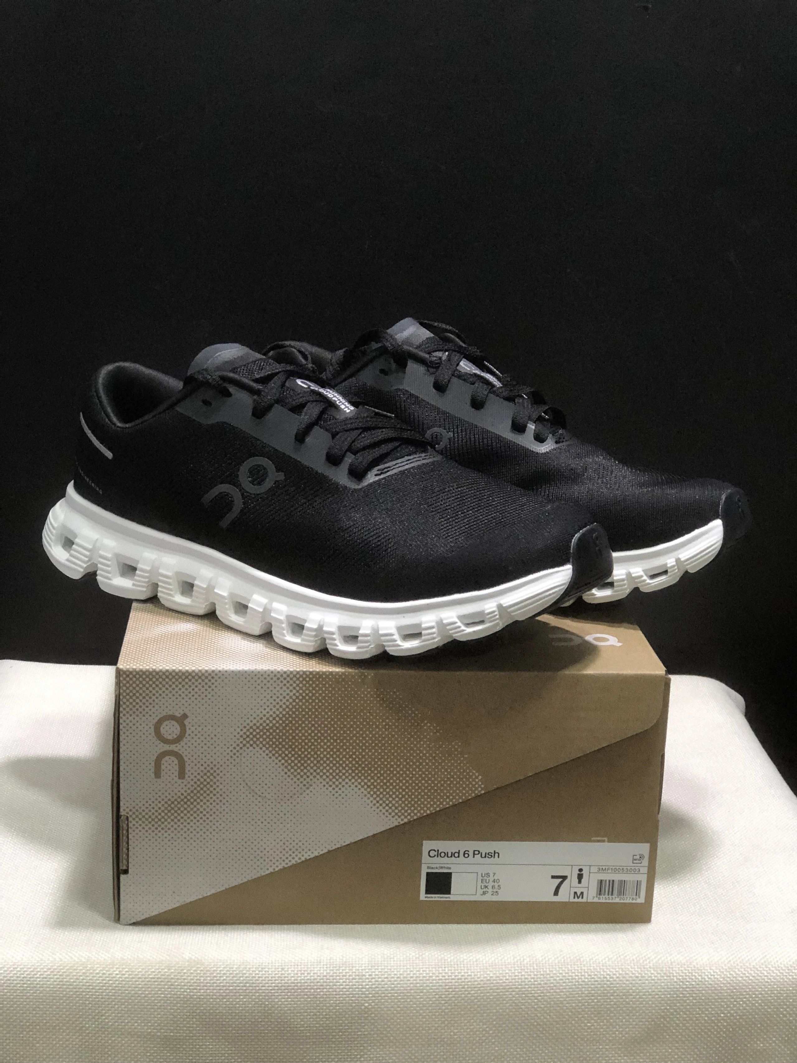 On Sneakers Cloudsurfer Max — 27