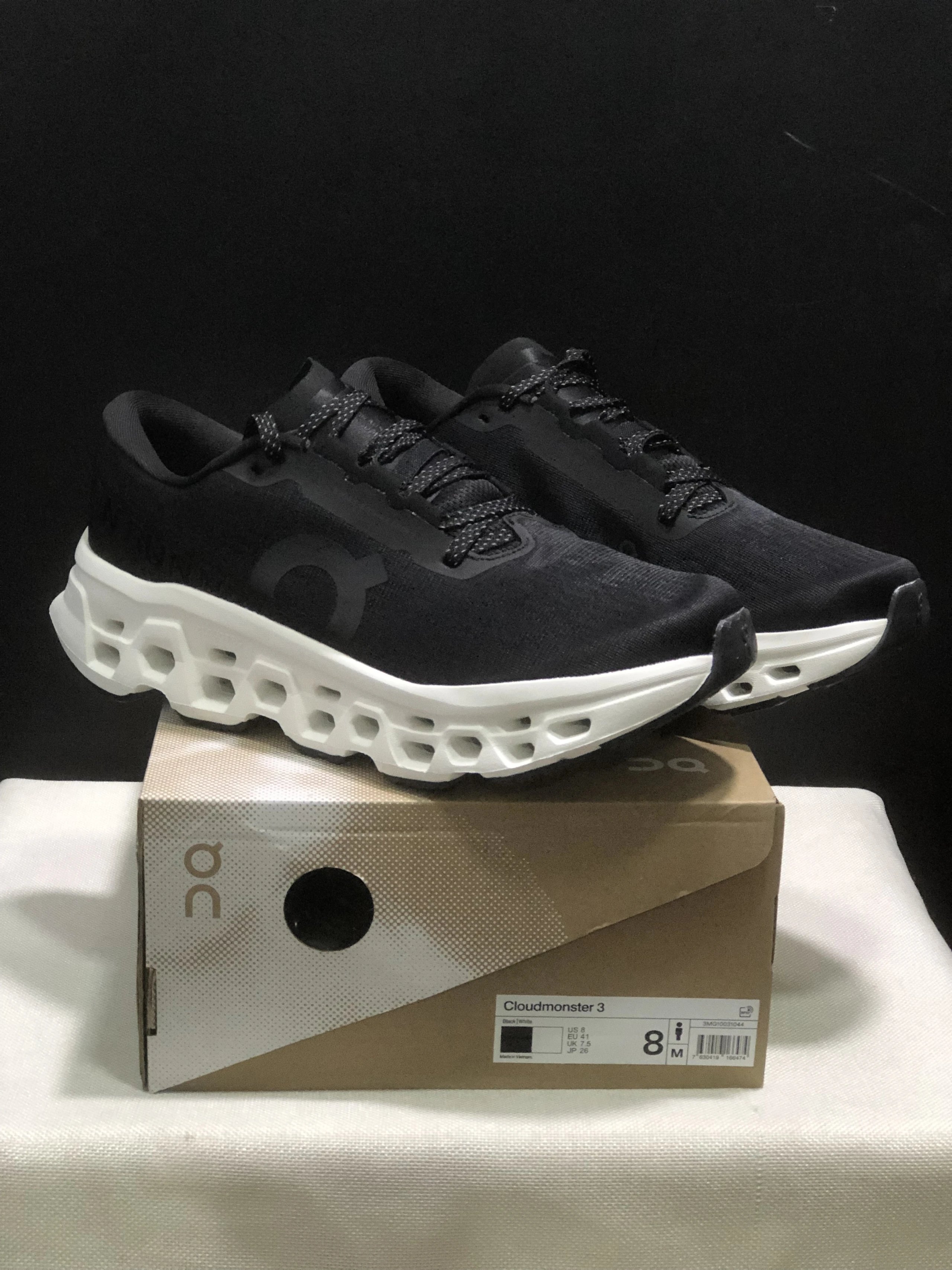 On Sneakers Cloudmonster 3 — 31