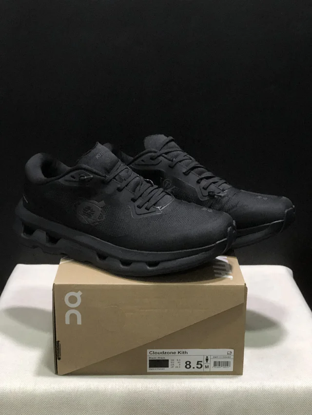 On Sneakers Cloudboom Strike and mesh running shoe styles product detail image 5