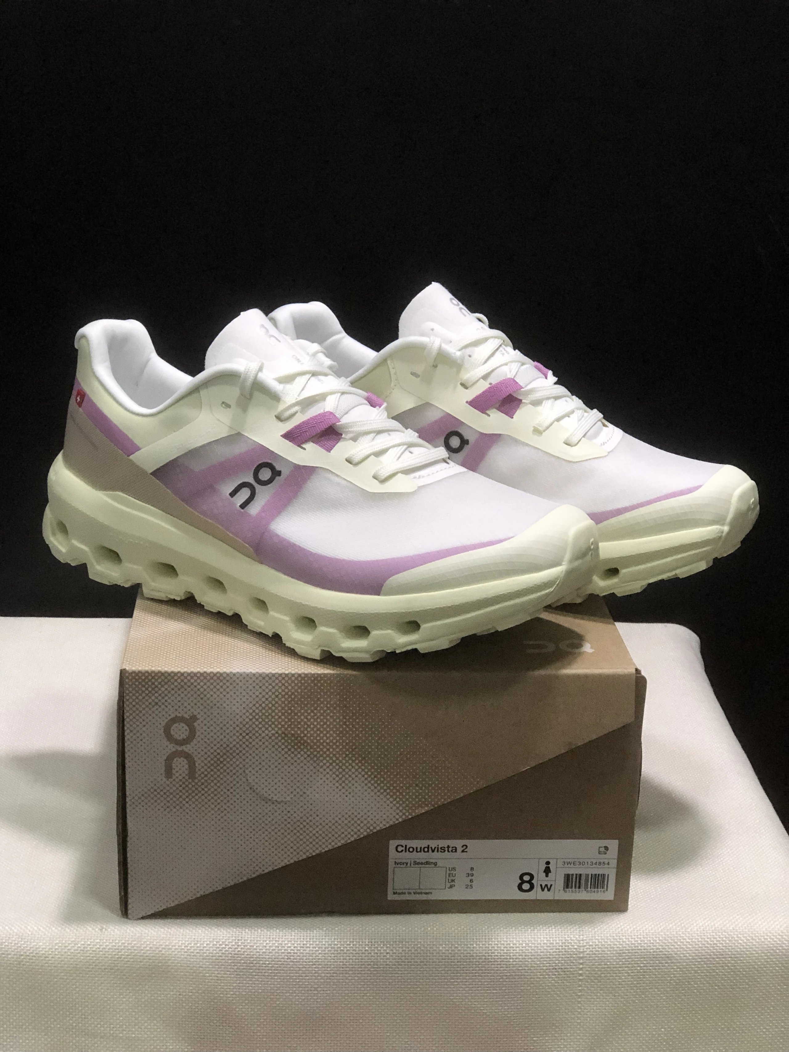 On Sneakers Cloudvista 2 — 16