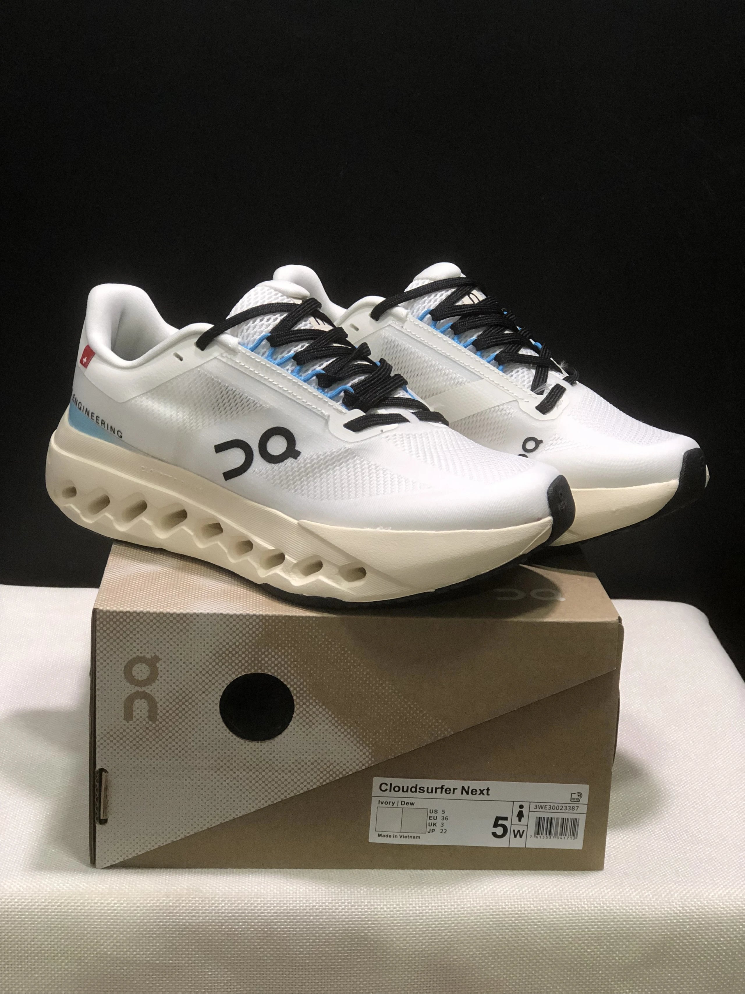 On Sneakers Cloudsurfer Next Z5 — 23