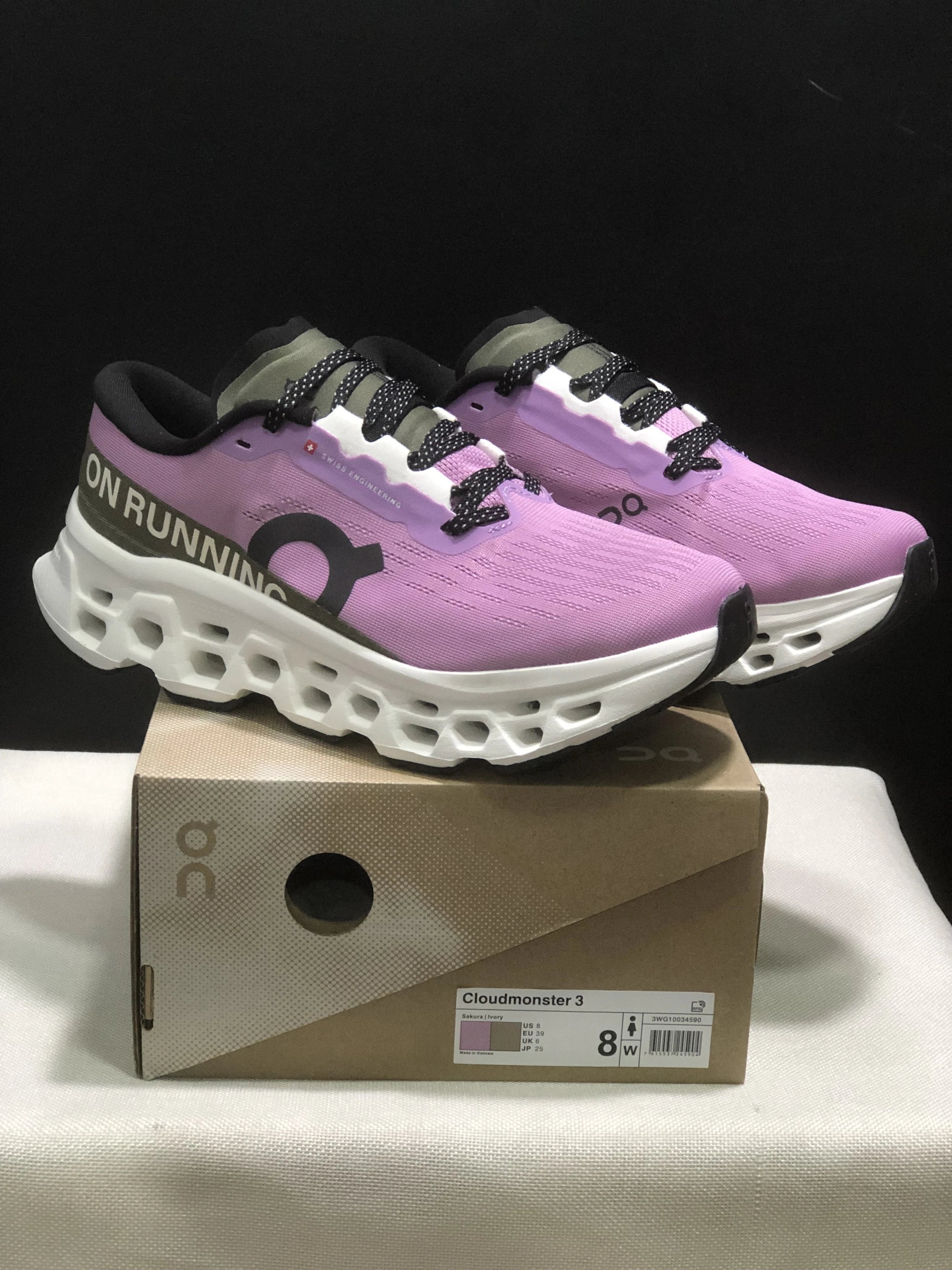 On Sneakers Cloudmonster 3 — 37