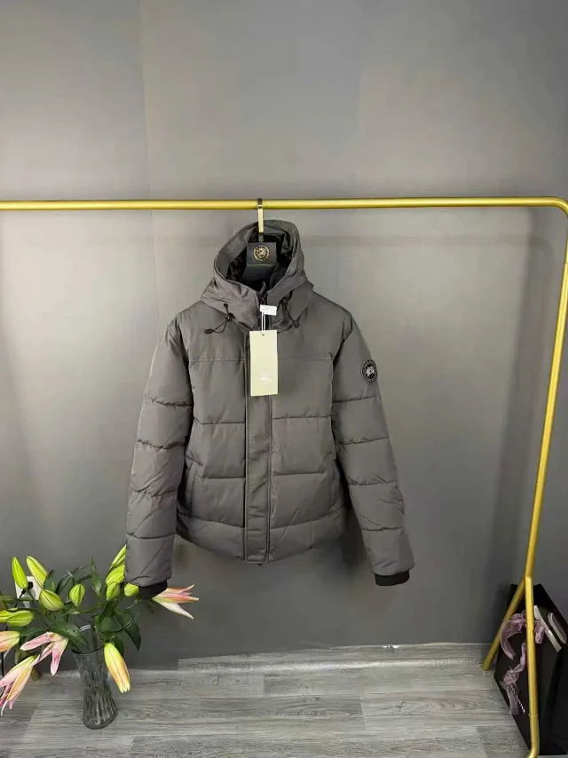 Canada Goose Down Jackets Quilted puffer jacket with Arctic Program sleeve patch product detail image 2