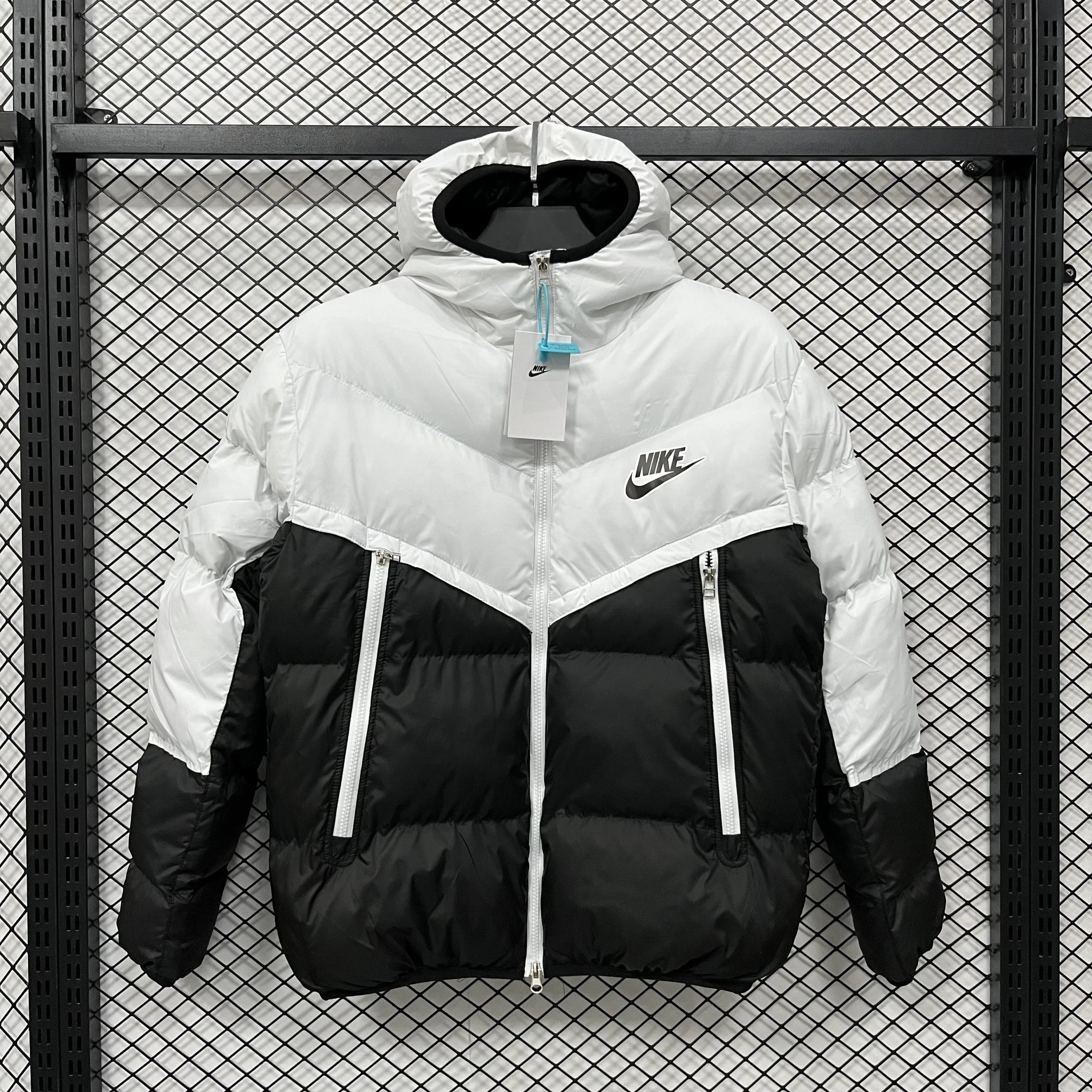 Nike Down Jackets Hooded puffer image 9