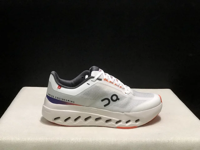 On Sneakers Cloudsurfer Next Z5 product detail image 3