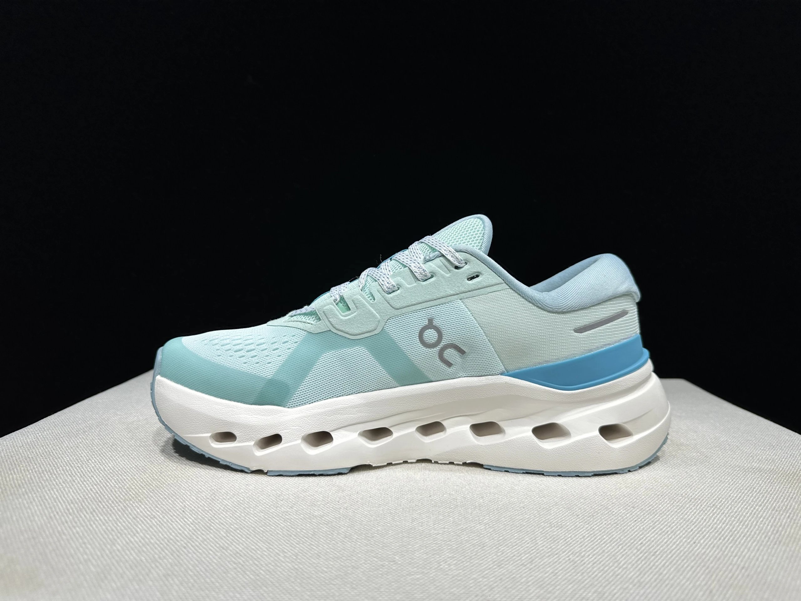 On Cloudnova Form 2 and TT — 17