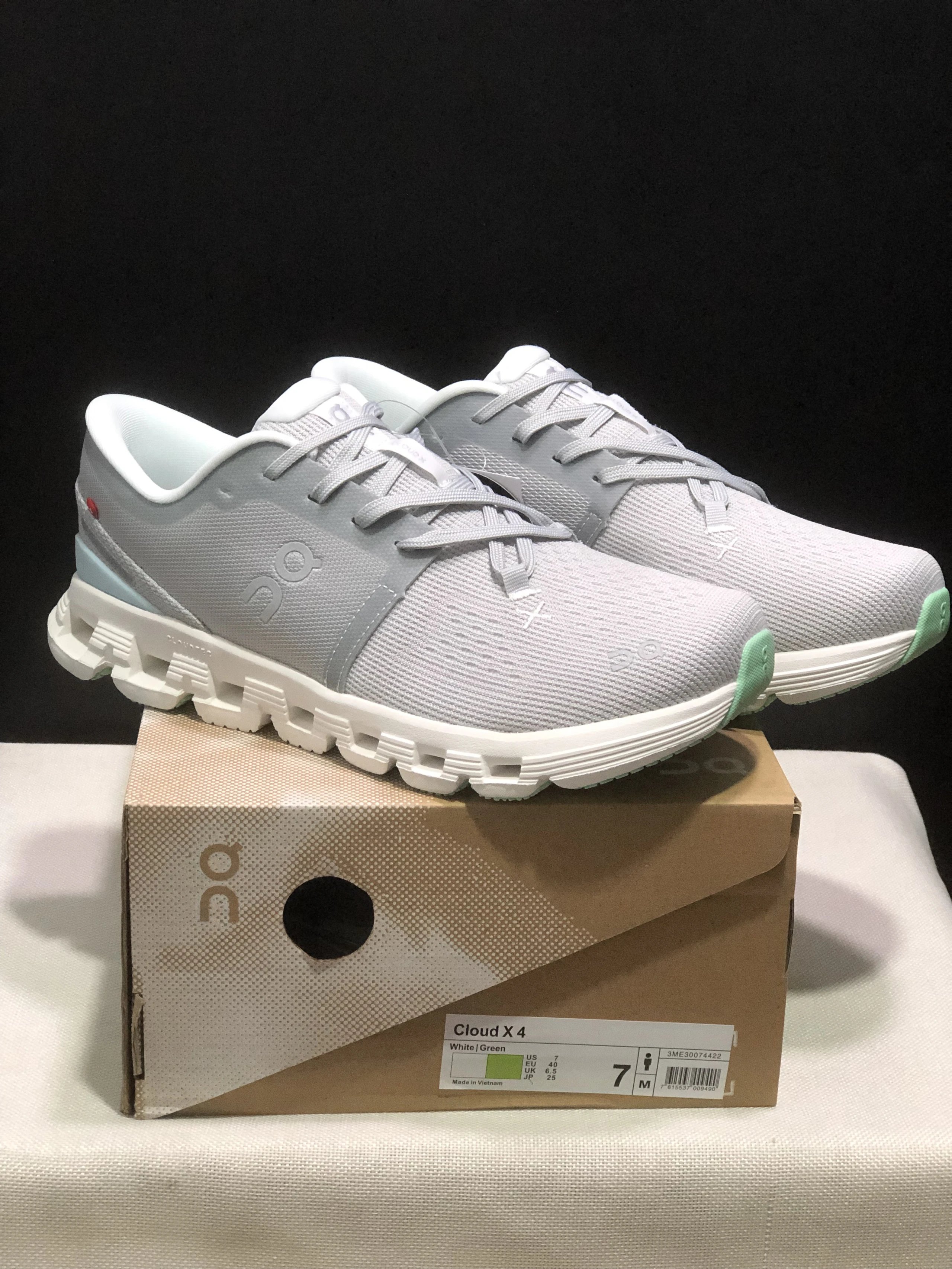 On Sneakers Cloud X 4 — 31