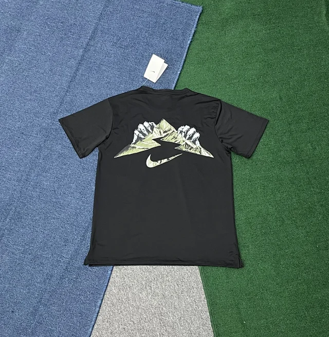 Nike T-Shirts Trail mountain graphic product detail image 6
