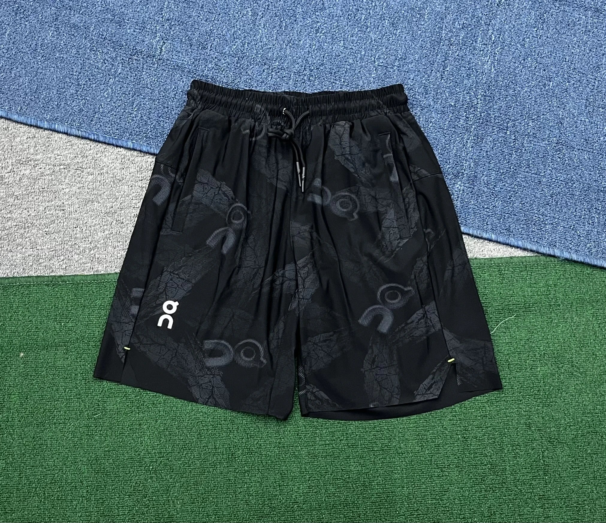 On Matching Sets All-over logo print short-sleeve T-shirt and shorts set image 7