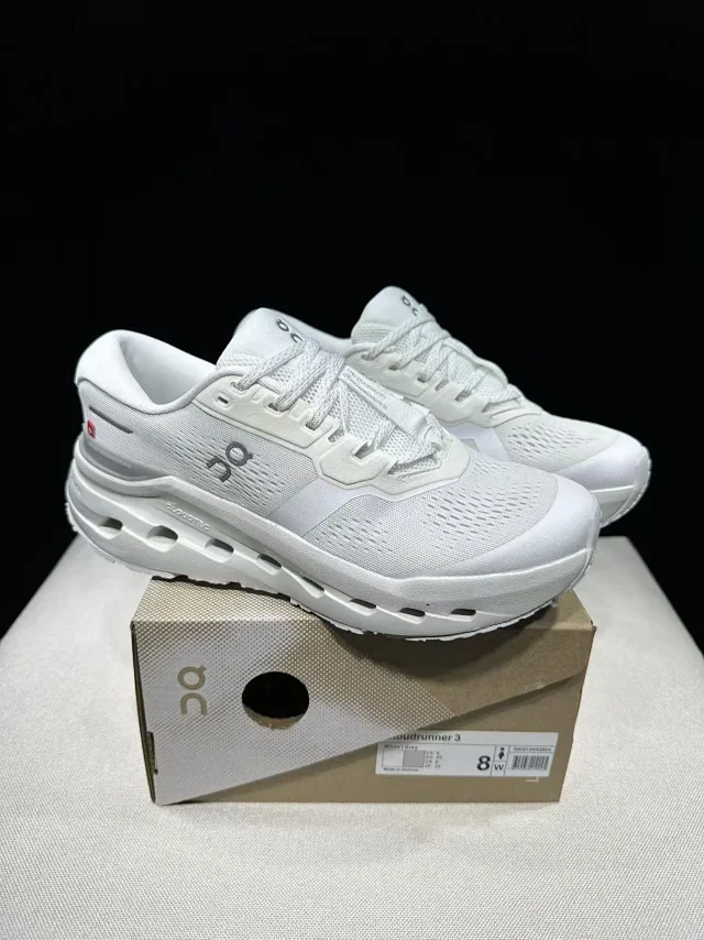 On Cloudnova Form 2 and TT product detail image 5