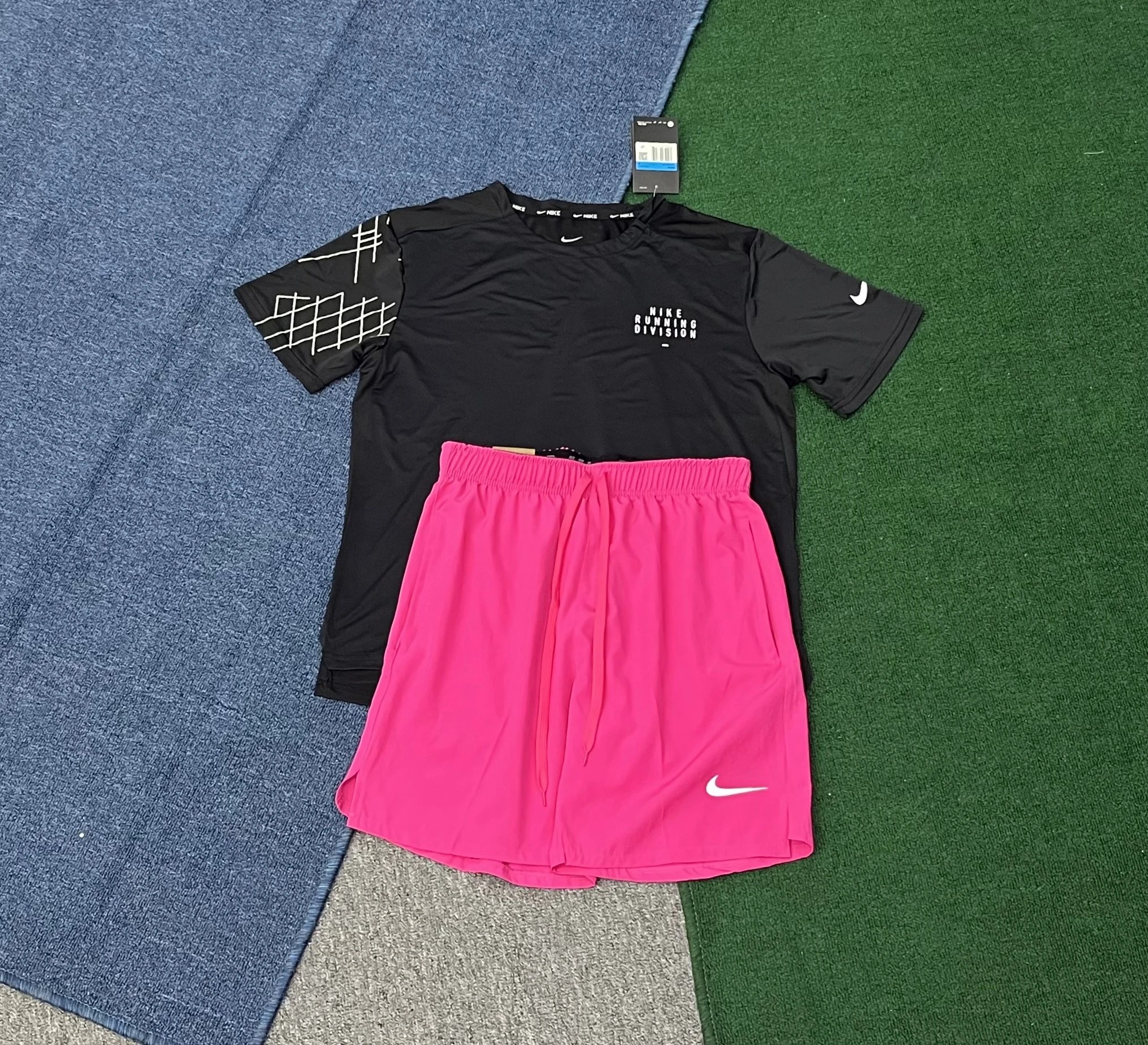 Nike Matching Sets Running Division Graphic — 13