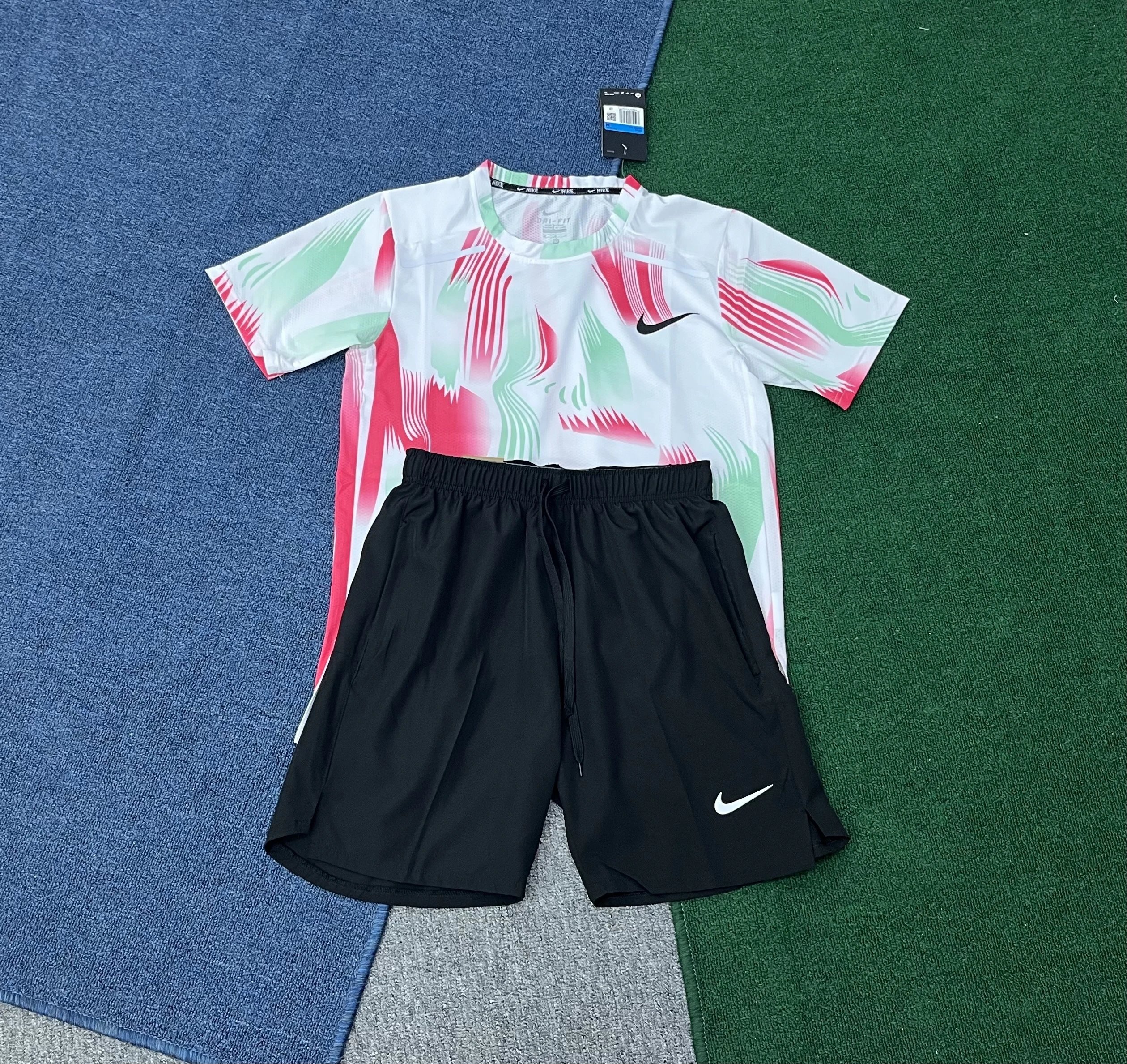 Nike Matching Sets Dri-FIT short-sleeve T-shirt and shorts set — 29