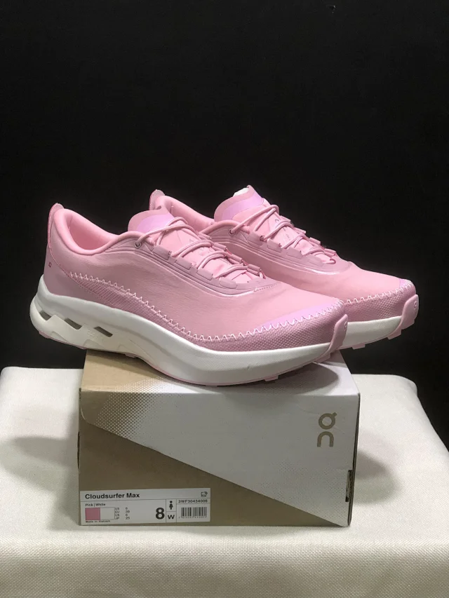 On Sneakers Cloudsurfer Max product detail image 8