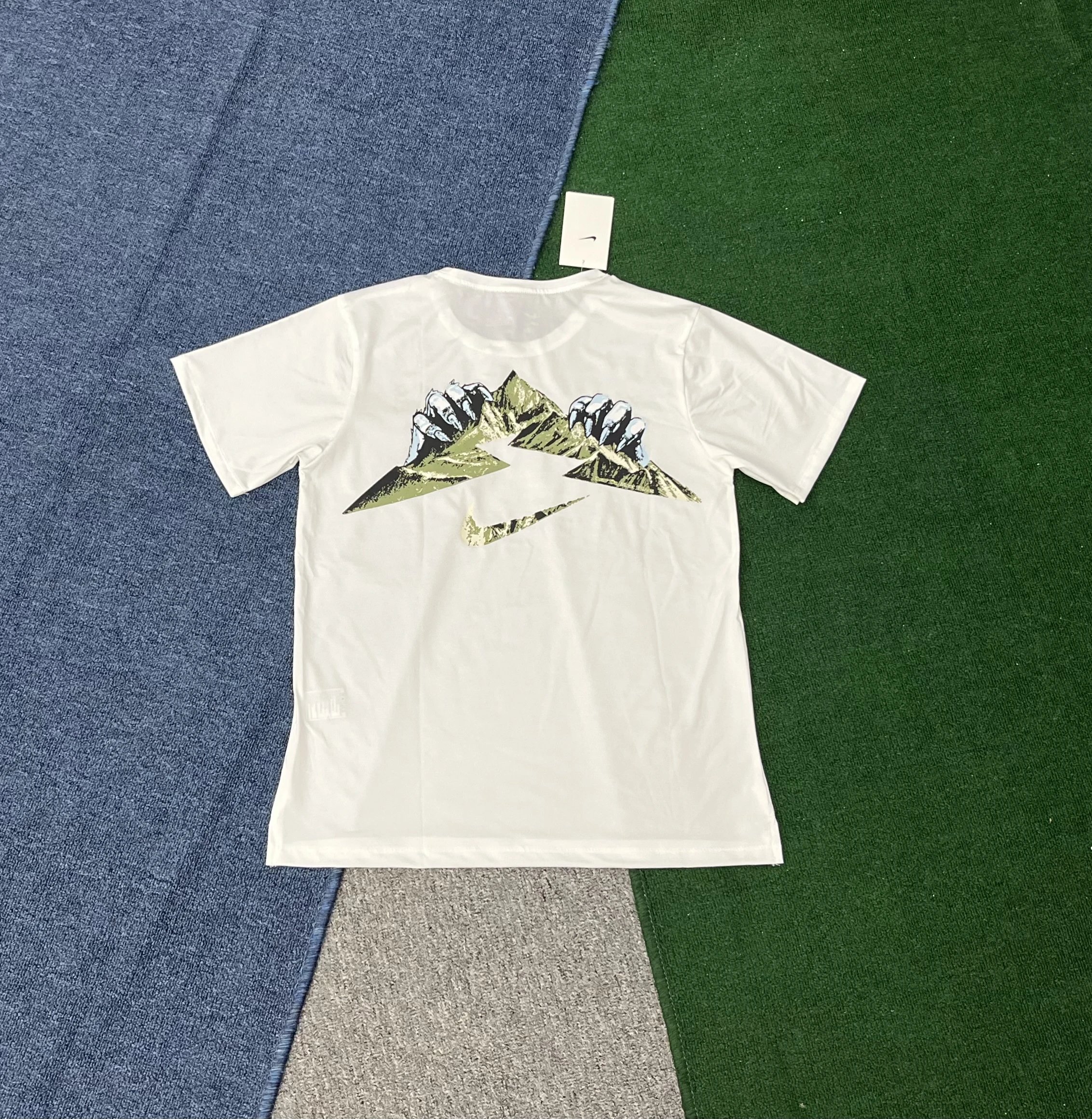 Nike T-Shirts Trail mountain graphic image 5