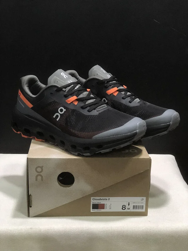 On Sneakers Cloudvista 2 product detail image 1