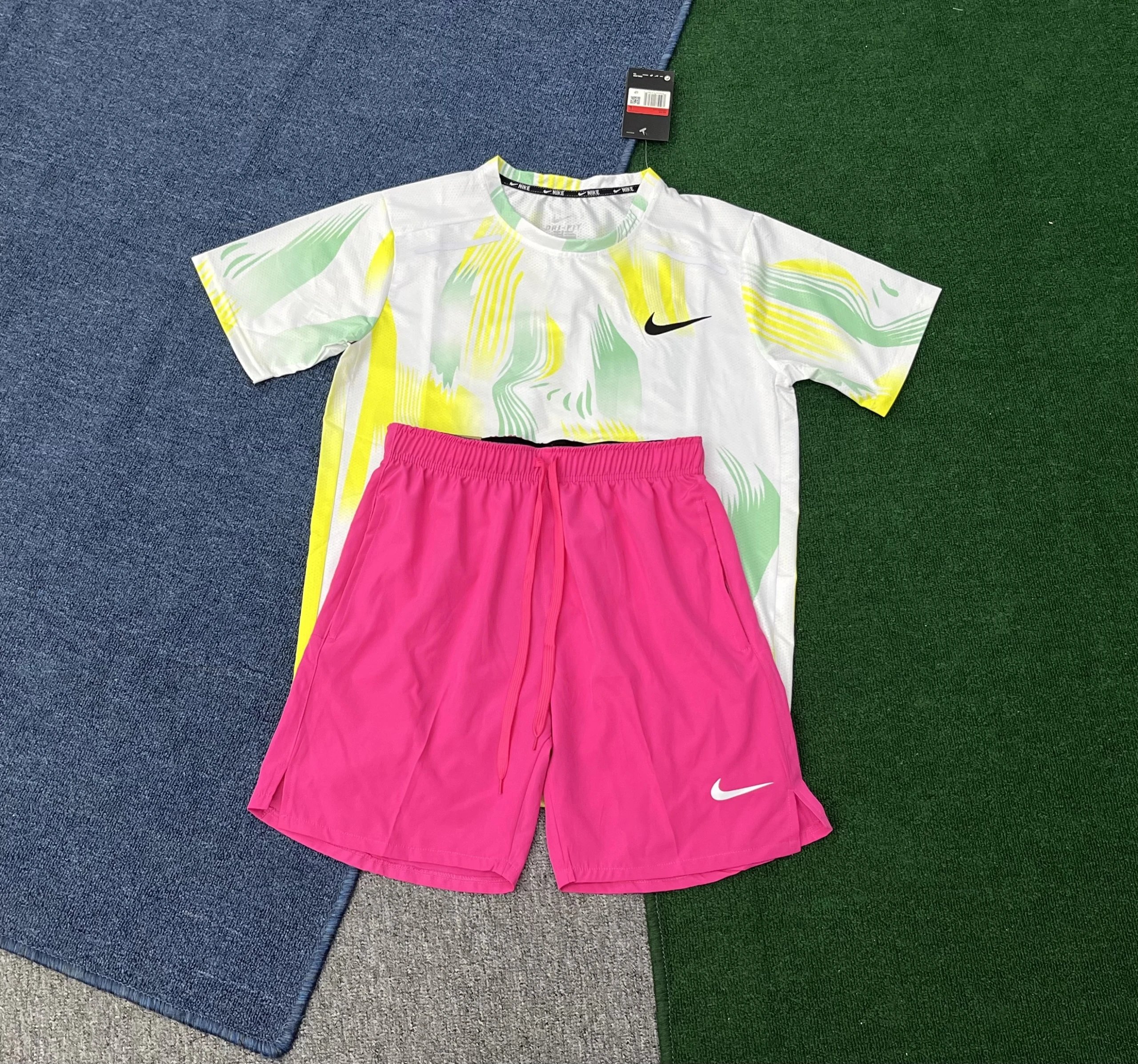 Nike Matching Sets Dri-FIT short-sleeve T-shirt and shorts set — 23