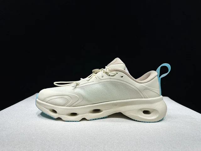 Loewe Two distinct sneaker designs with Anagram branding product detail image 6