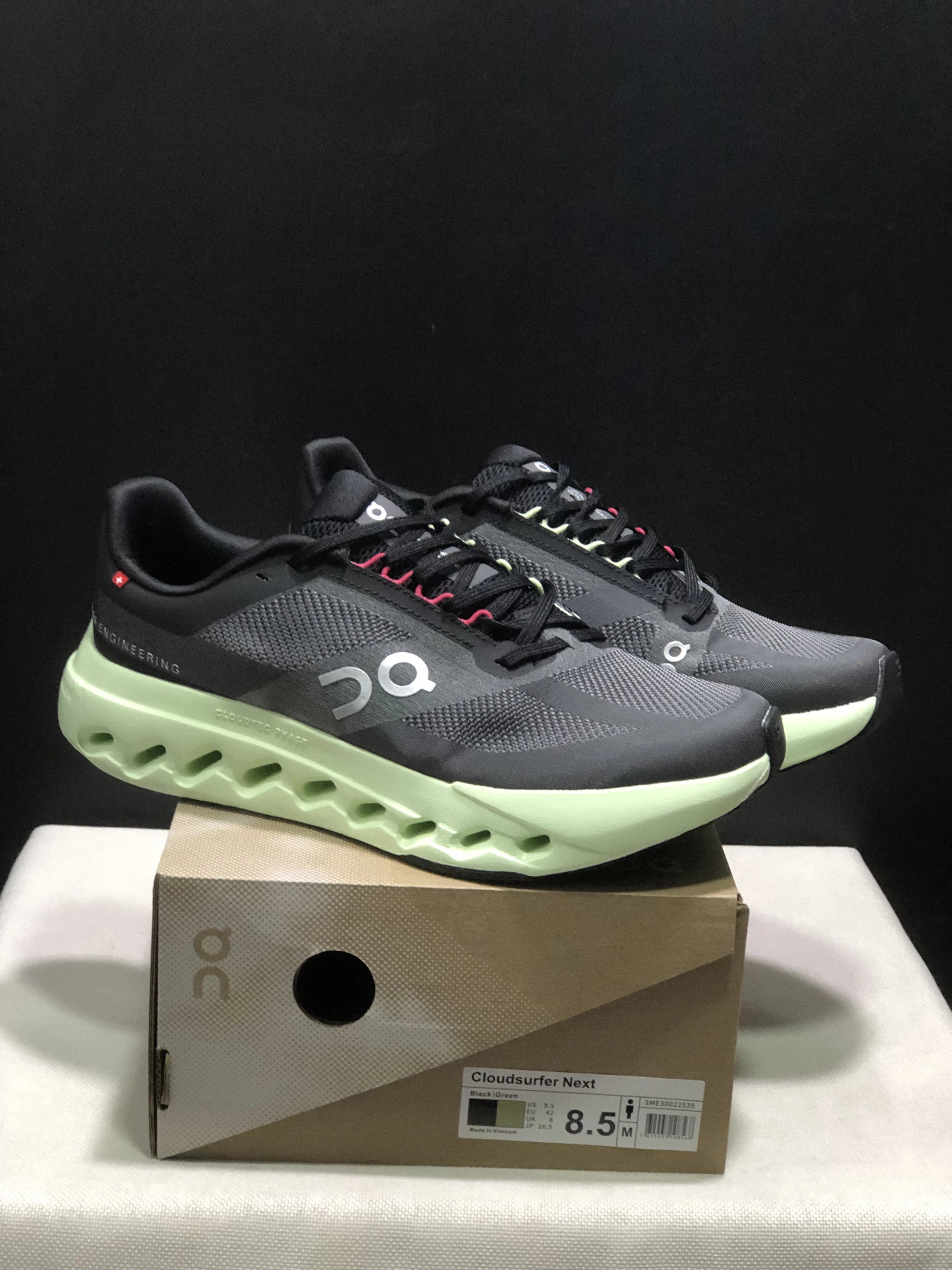 On Sneakers Cloudsurfer Next Z5 — 35