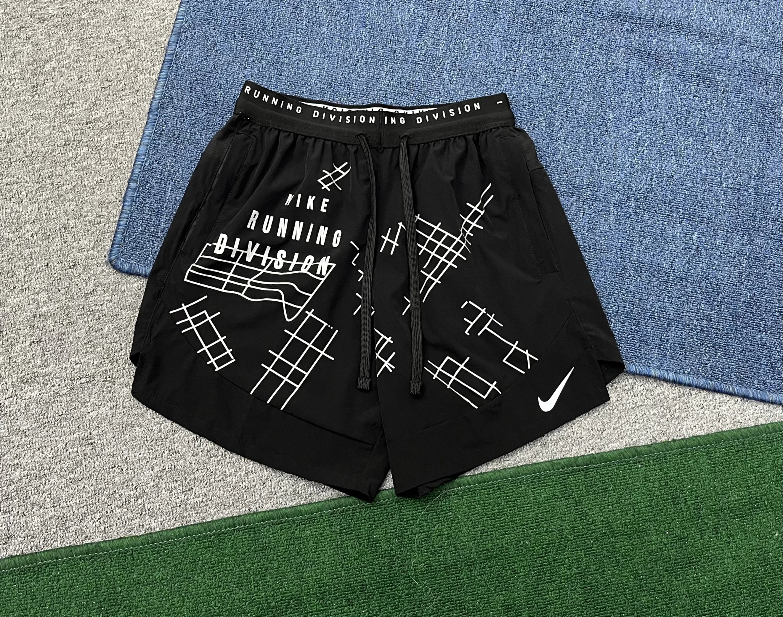 Nike Matching Sets Running Division Graphic image 3