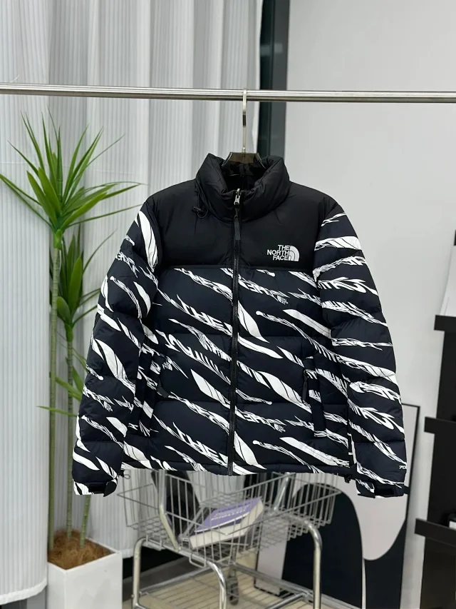 The North Face Down Jackets Stand-Collar Puffer Jacket product detail image 23