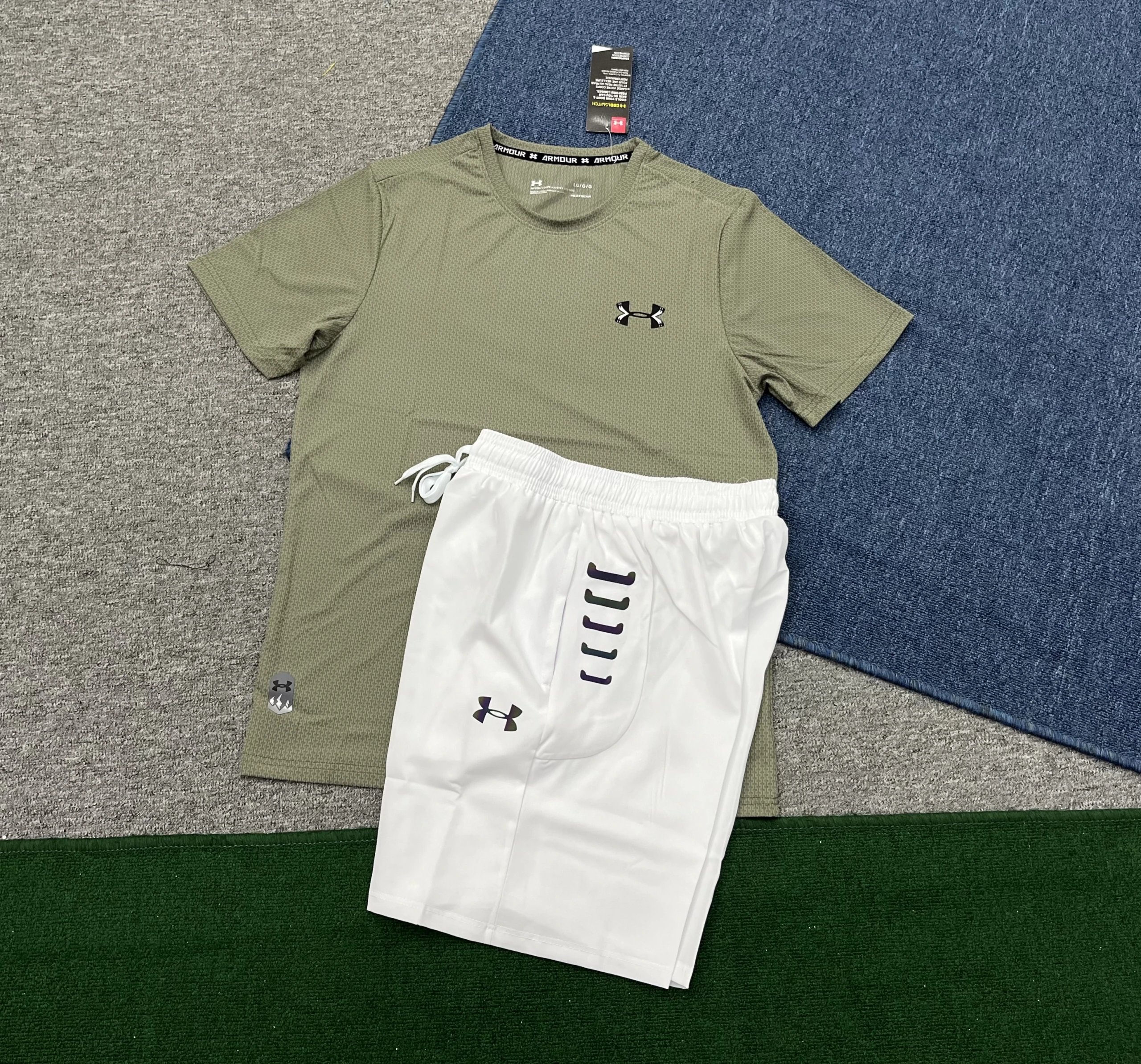 Under Armour Tracksuits Short-sleeve T-shirt and jogger pants set — 5
