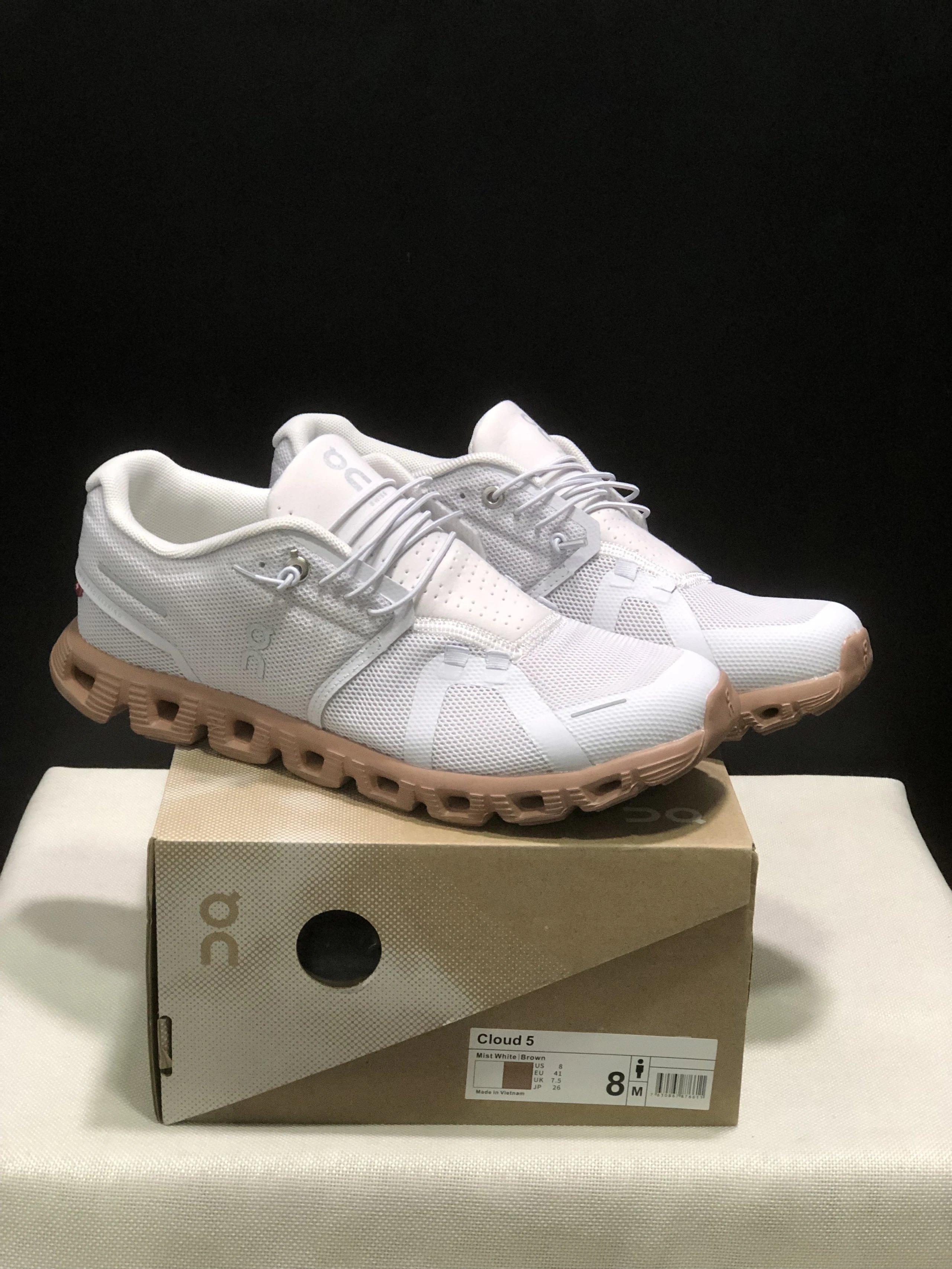 On Sneakers Cloud 5 image 3