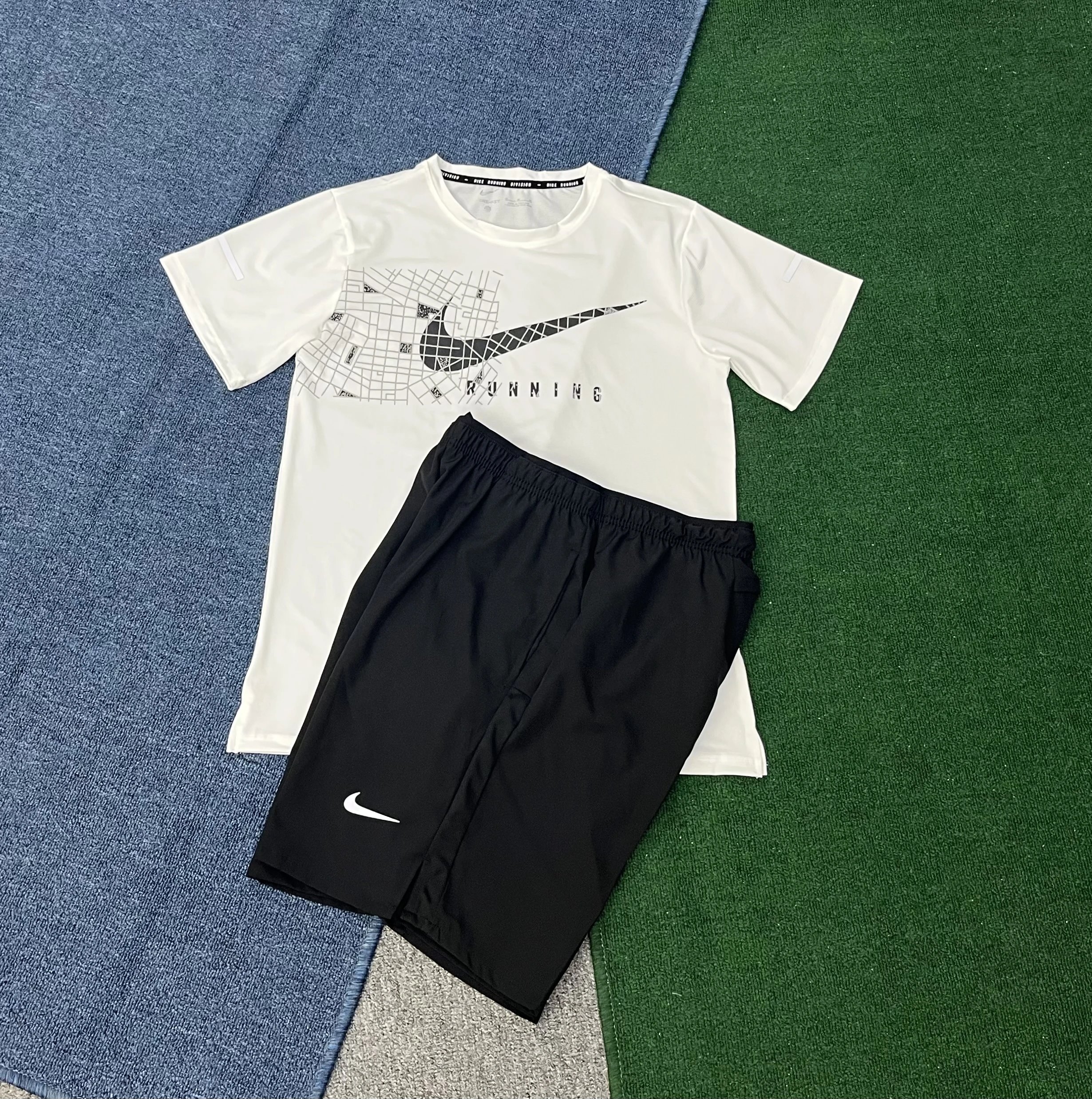 Nike Matching Sets Reflective graphic running T-shirt and shorts set image 14