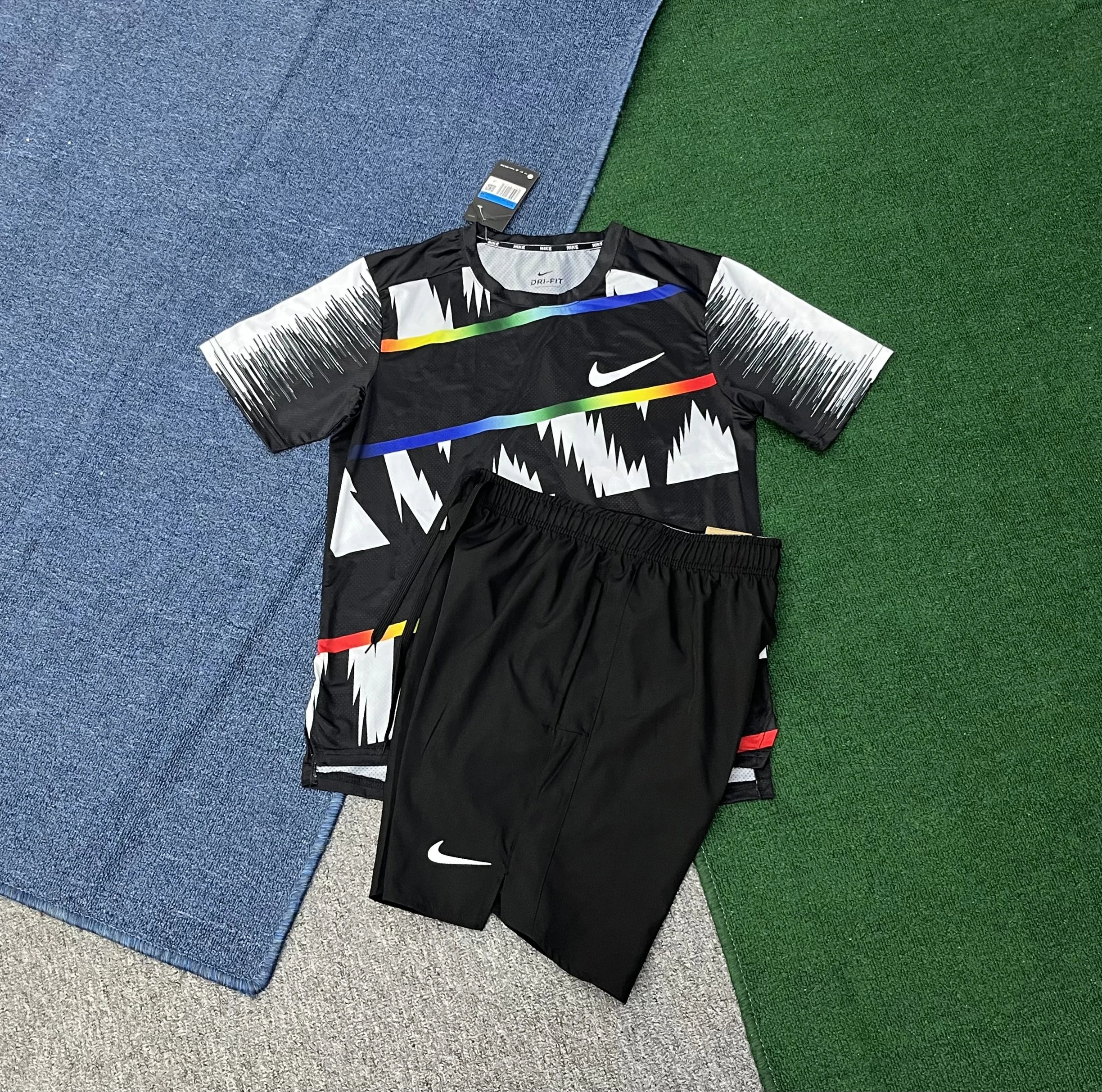 Nike Matching Sets Dri-FIT short-sleeve T-shirt and shorts set image 13
