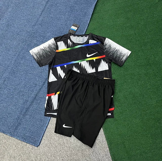 Nike Matching Sets Short-Sleeve Graphic T-Shirt and Shorts Set product detail image 13