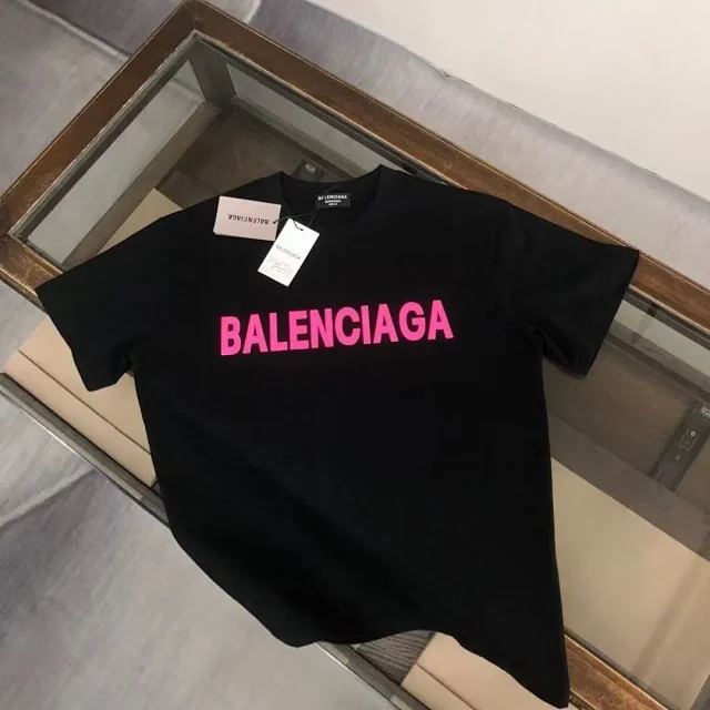 Burberry T-Shirts Short Sleeve Graphic T-Shirt product detail image 18