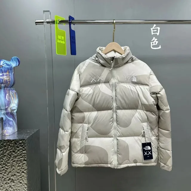 The North Face Down Jackets Stand-Collar Puffer Jacket product detail image 17