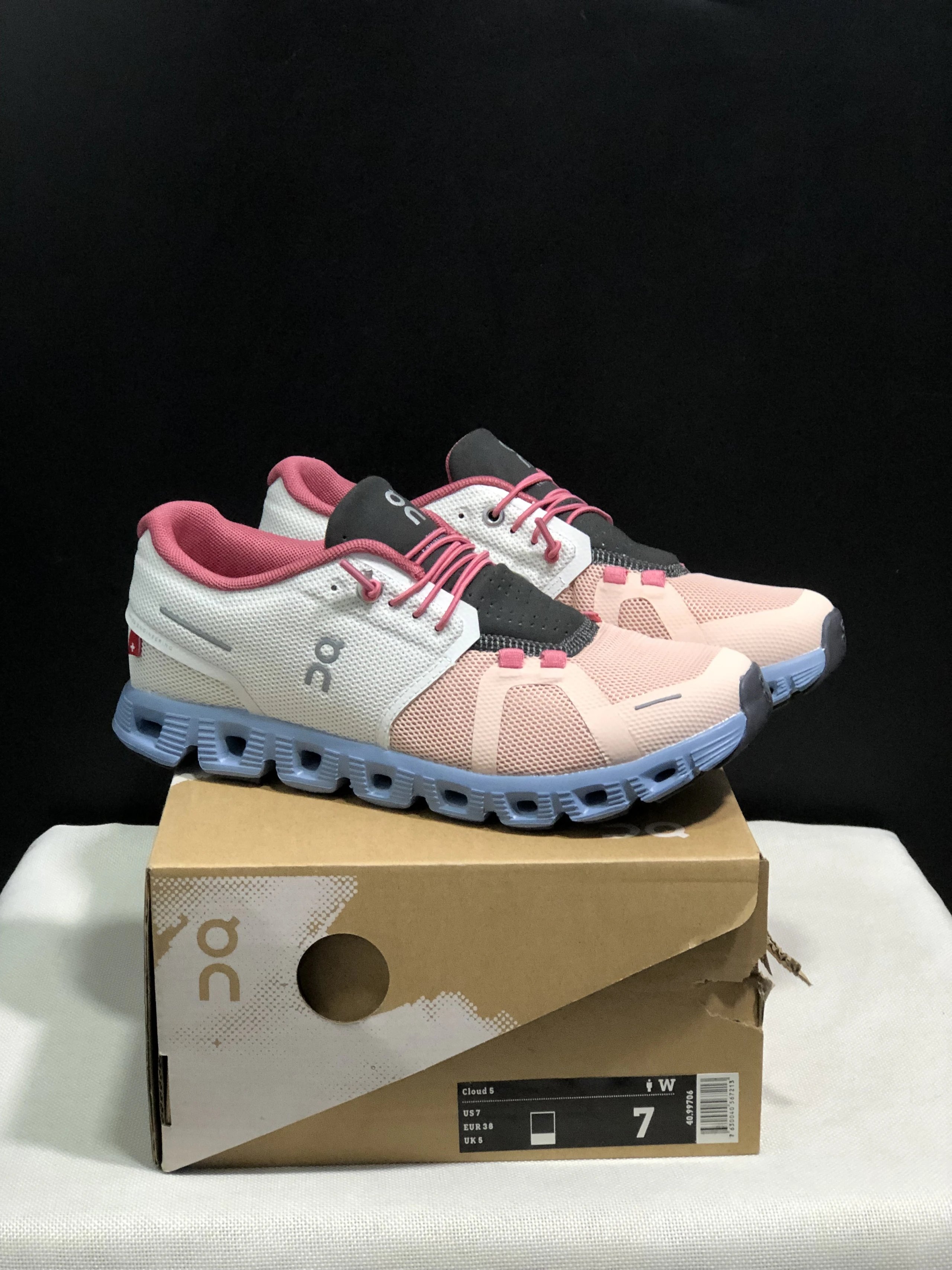 On Sneakers Cloud 5 — 37