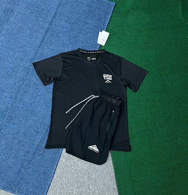 Nike T-Shirts Trail mountain graphic product detail image 9