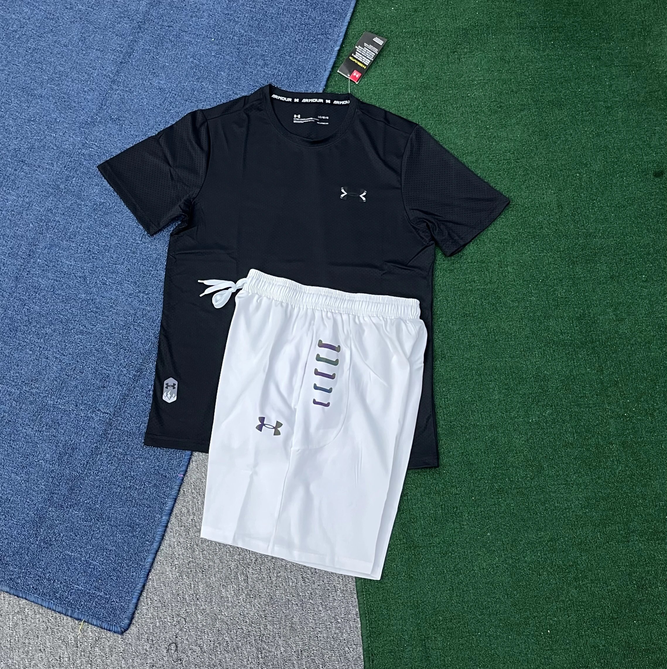 Under Armour Tracksuits Short-sleeve T-shirt and jogger pants set — 17