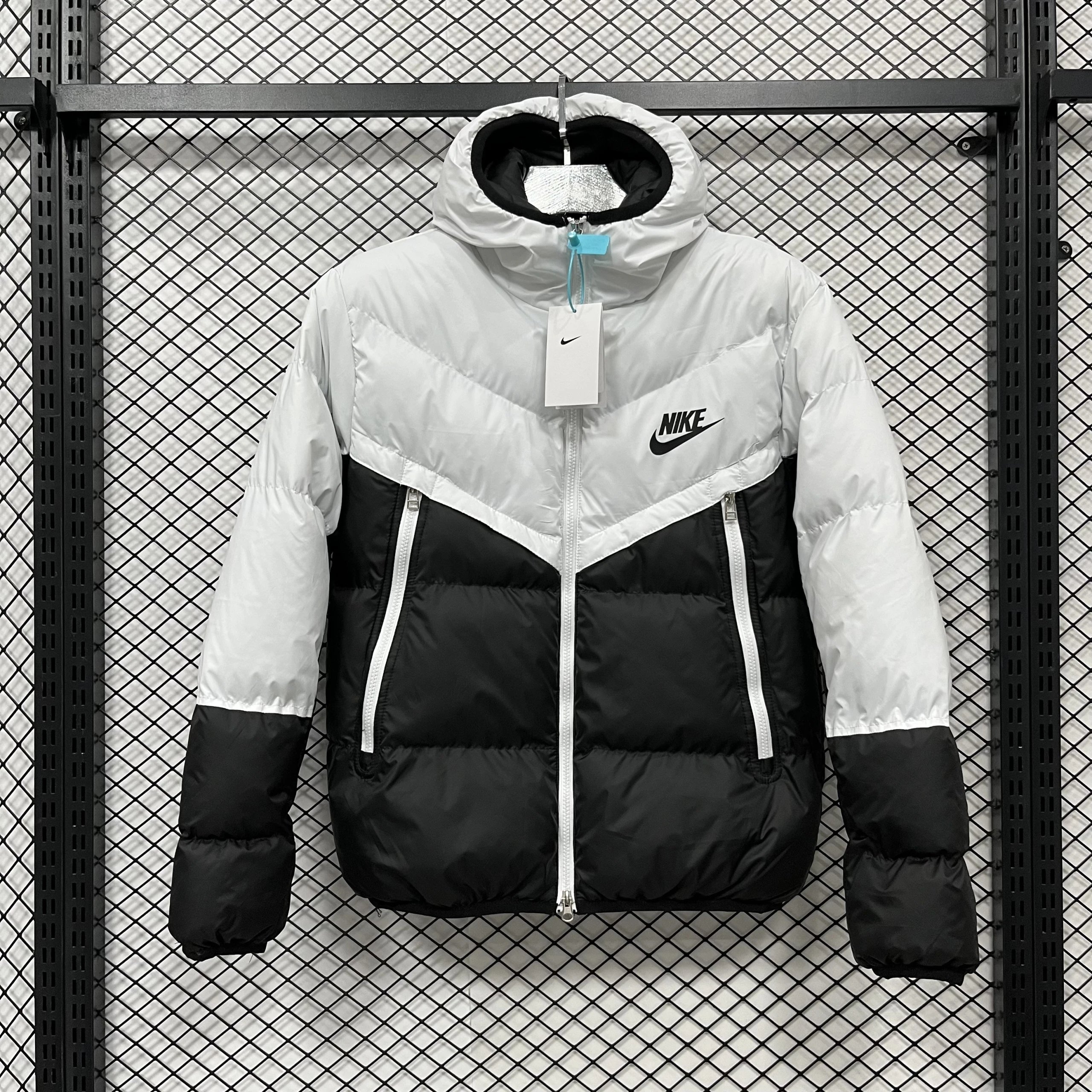 Nike Down Jackets Hooded puffer image 8