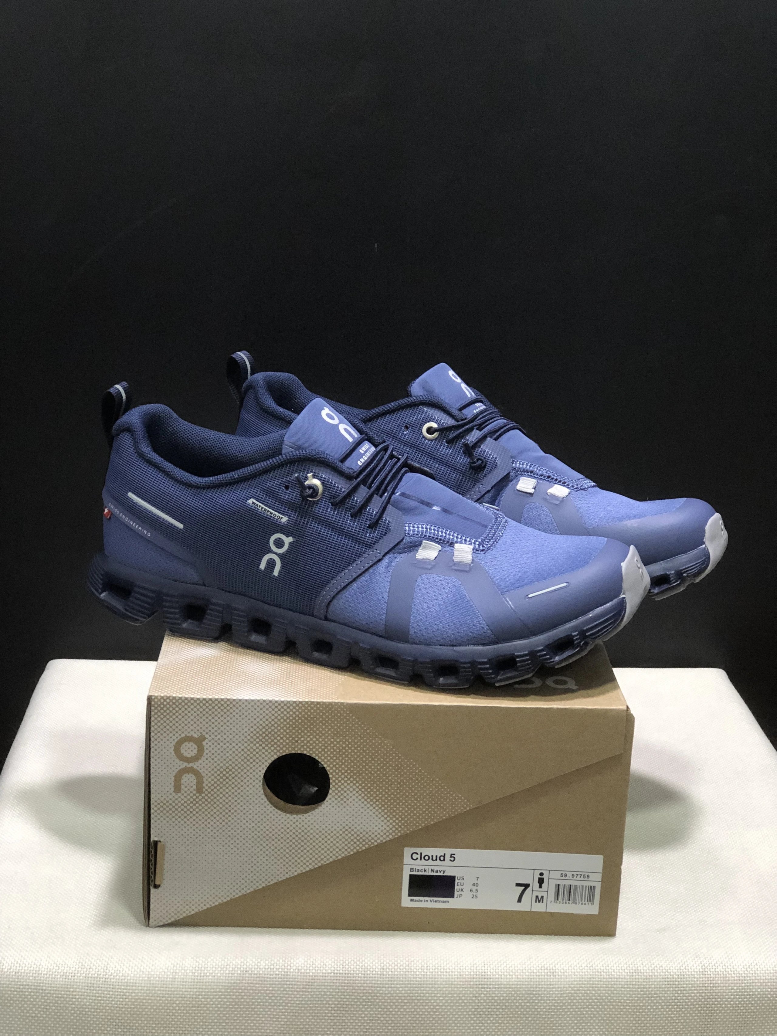 On Sneakers Cloud 5 — 35