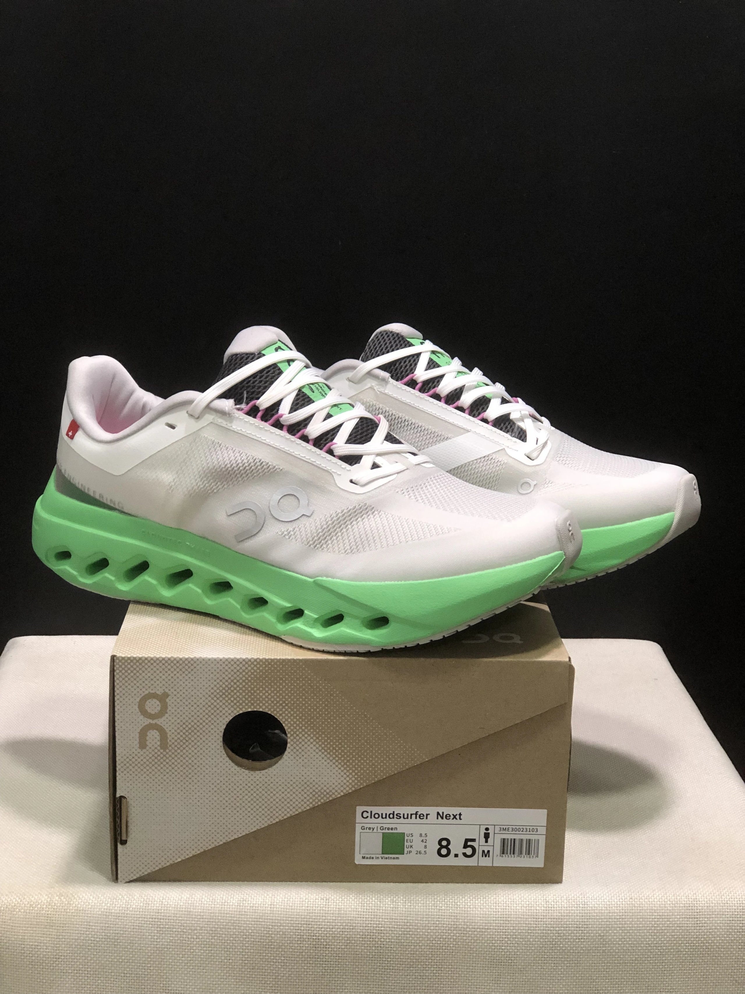 On Sneakers Cloudsurfer Next Z5 — 32