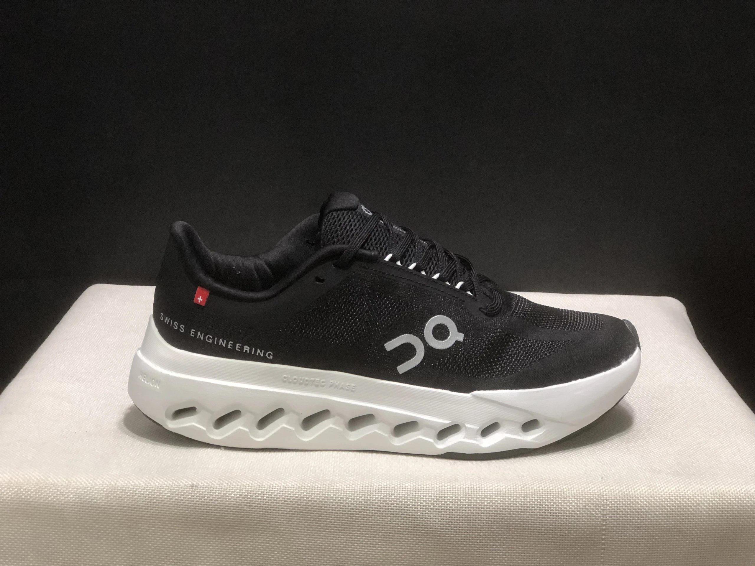 On Sneakers Cloudsurfer Next Z5 — 16