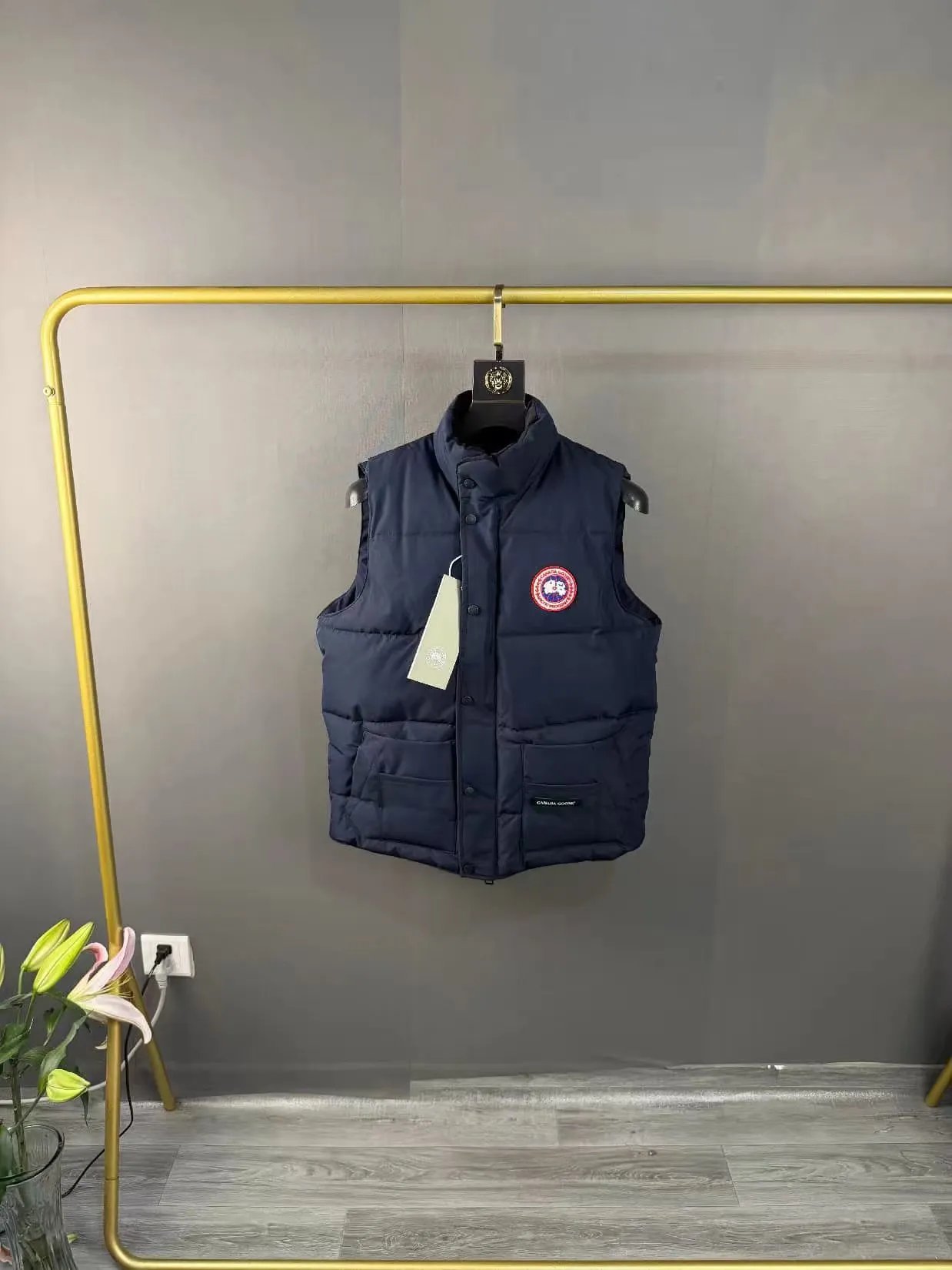 Canada Goose Vests Quilted Puffer Vest with Stand Collar image 9