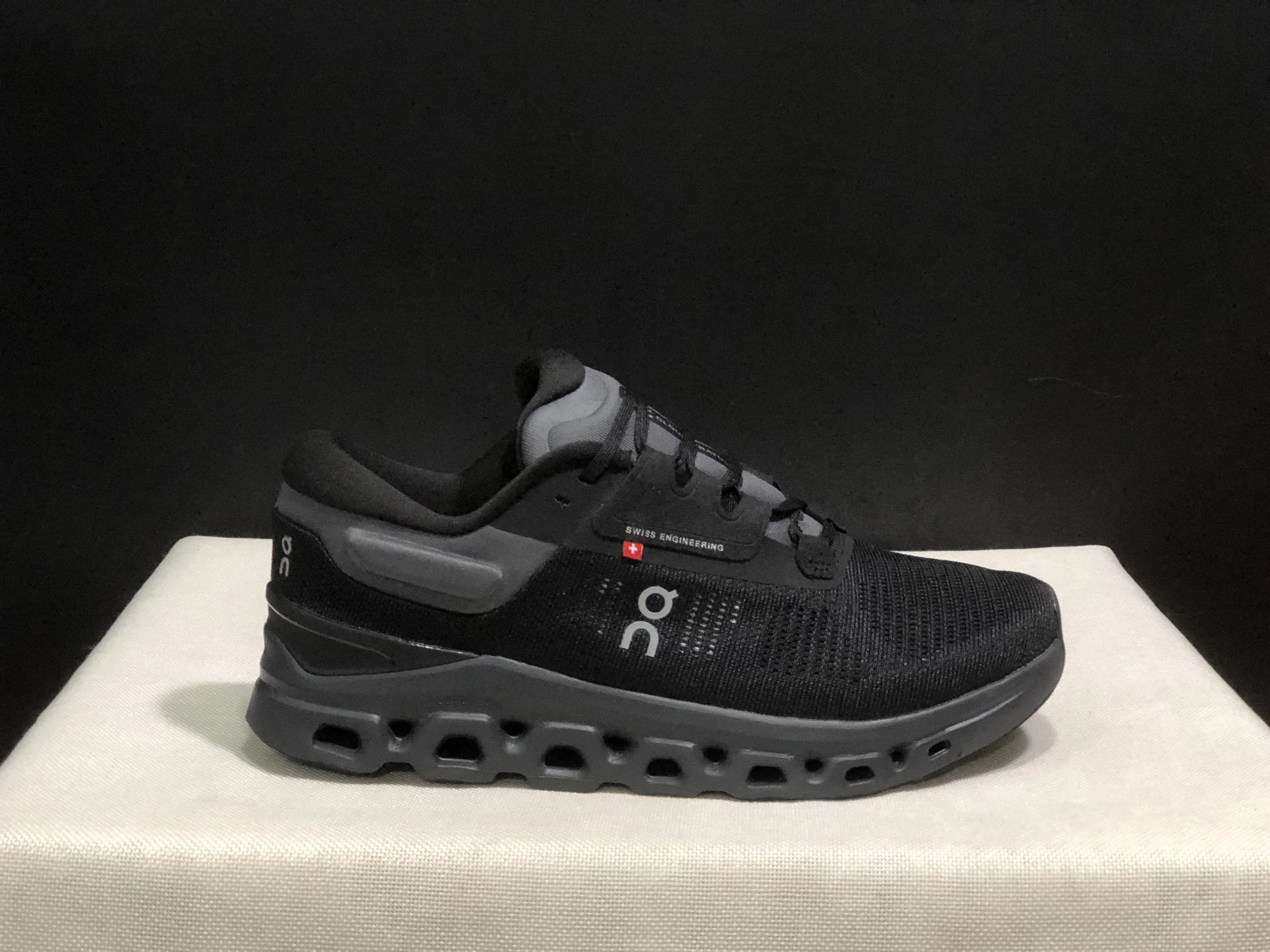 On Sneakers Cloudvista 2 — 35