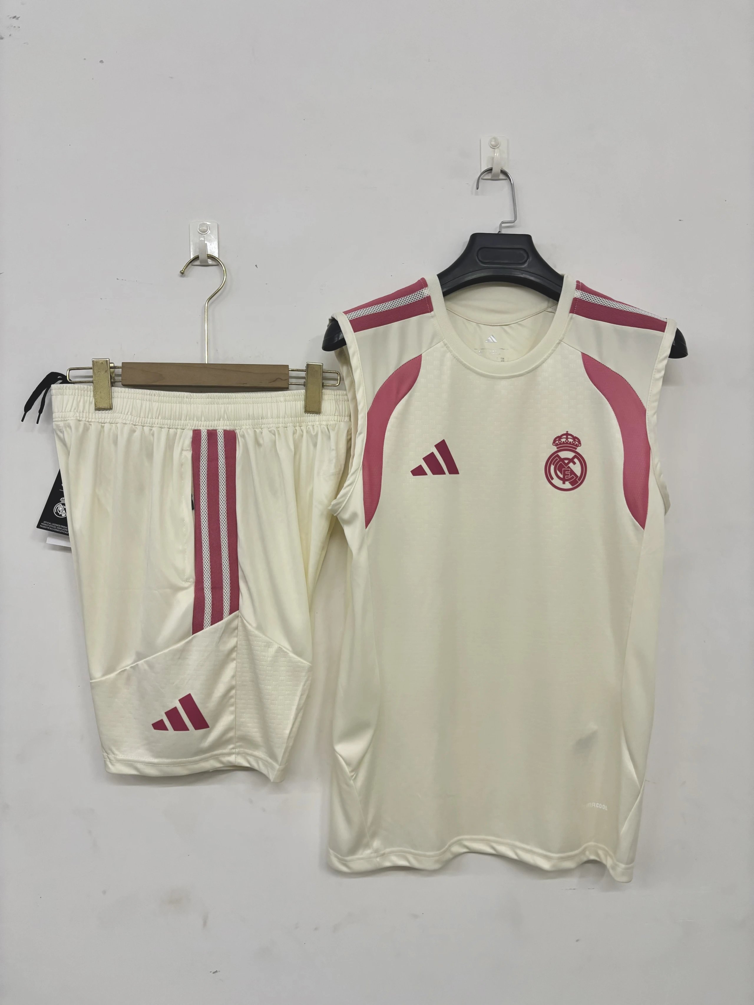 adidas Matching Sets Football training vest and shorts set image 2