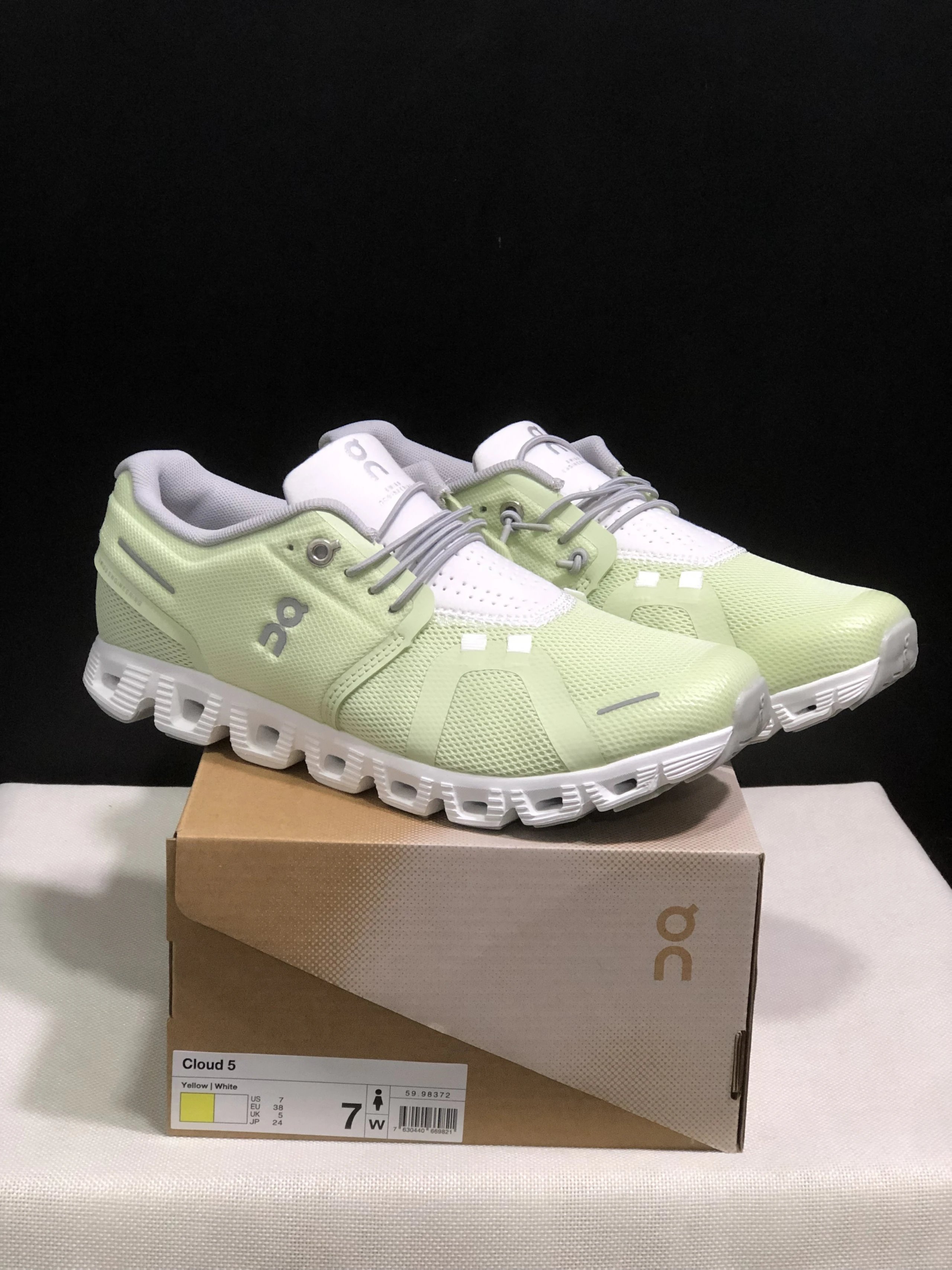 On Sneakers Cloud 5 — 17