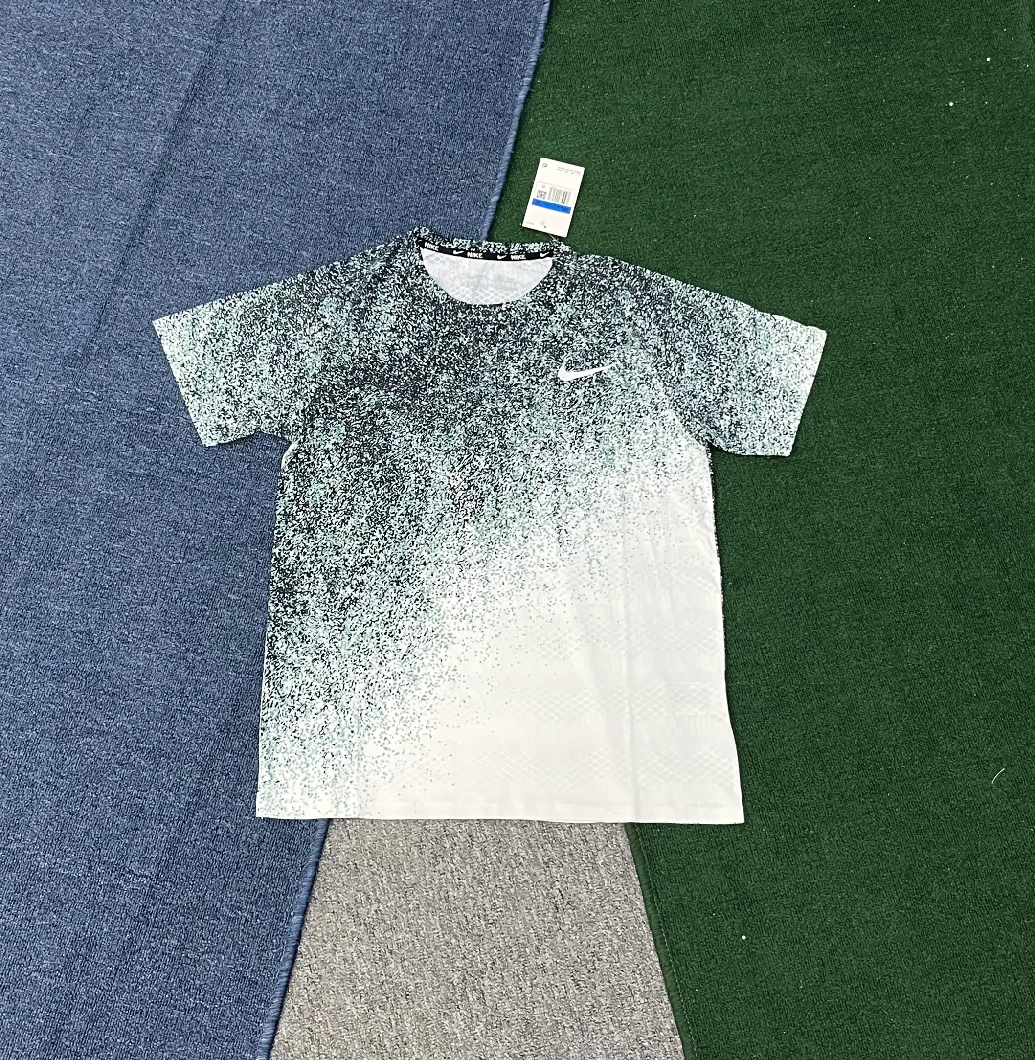 Nike Matching Sets Trail Short-Sleeve T-Shirt and Shorts Set image 10