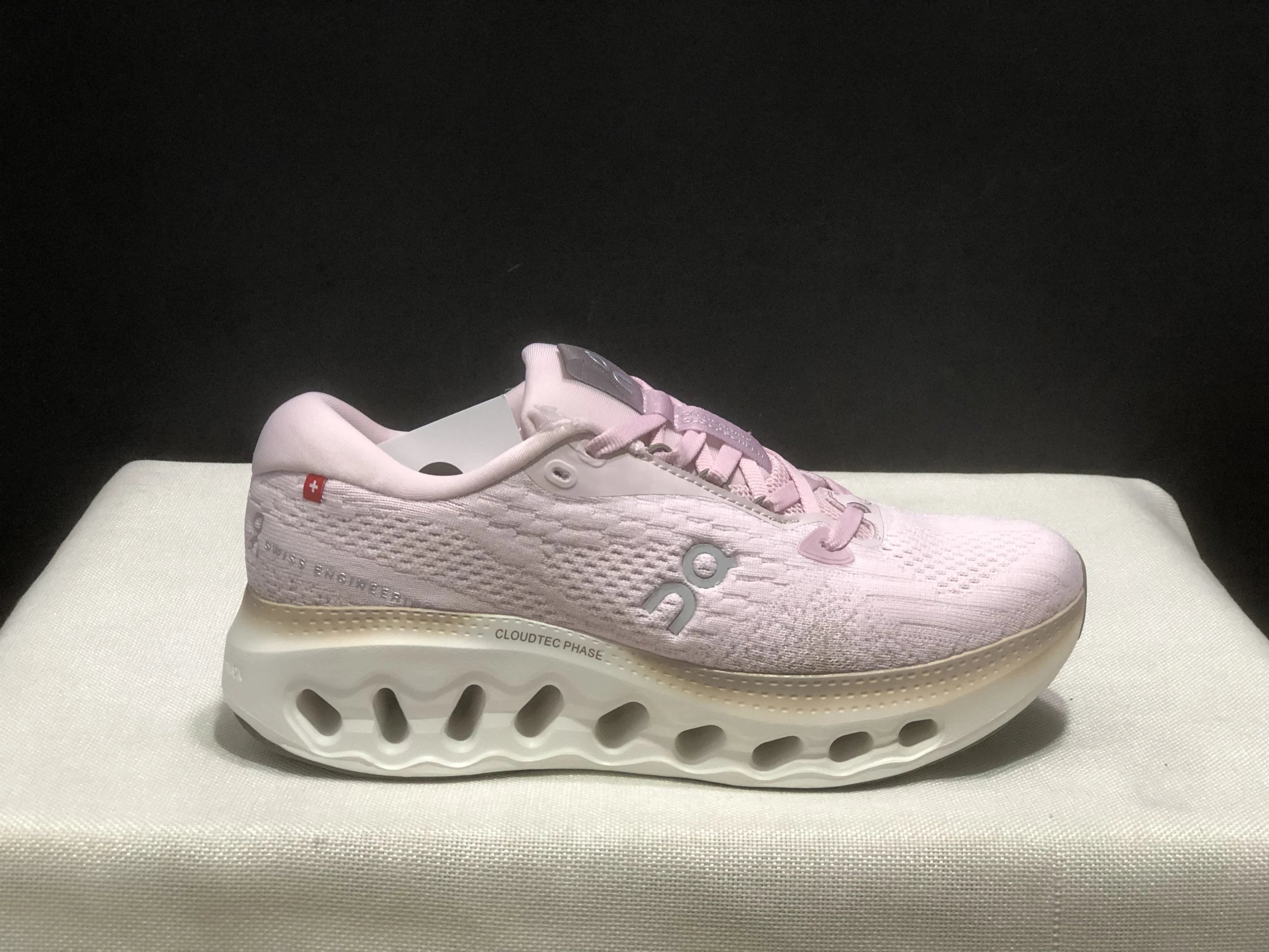 On Cloudtilt and Cloudsurfer 3 running shoes — 15